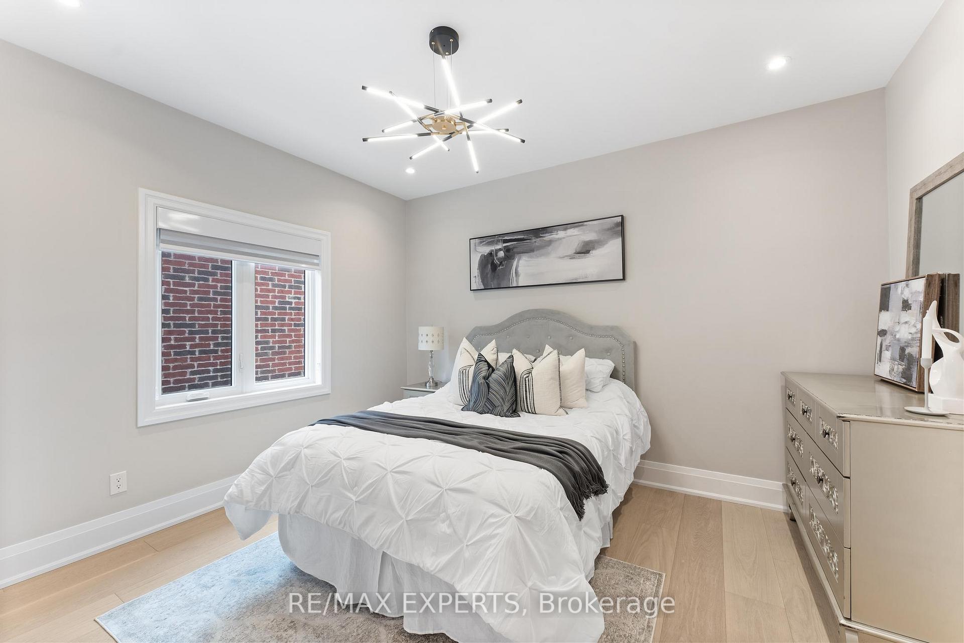 Photo 35 of 107 Burns Boulevard, King, King City — HOMEH