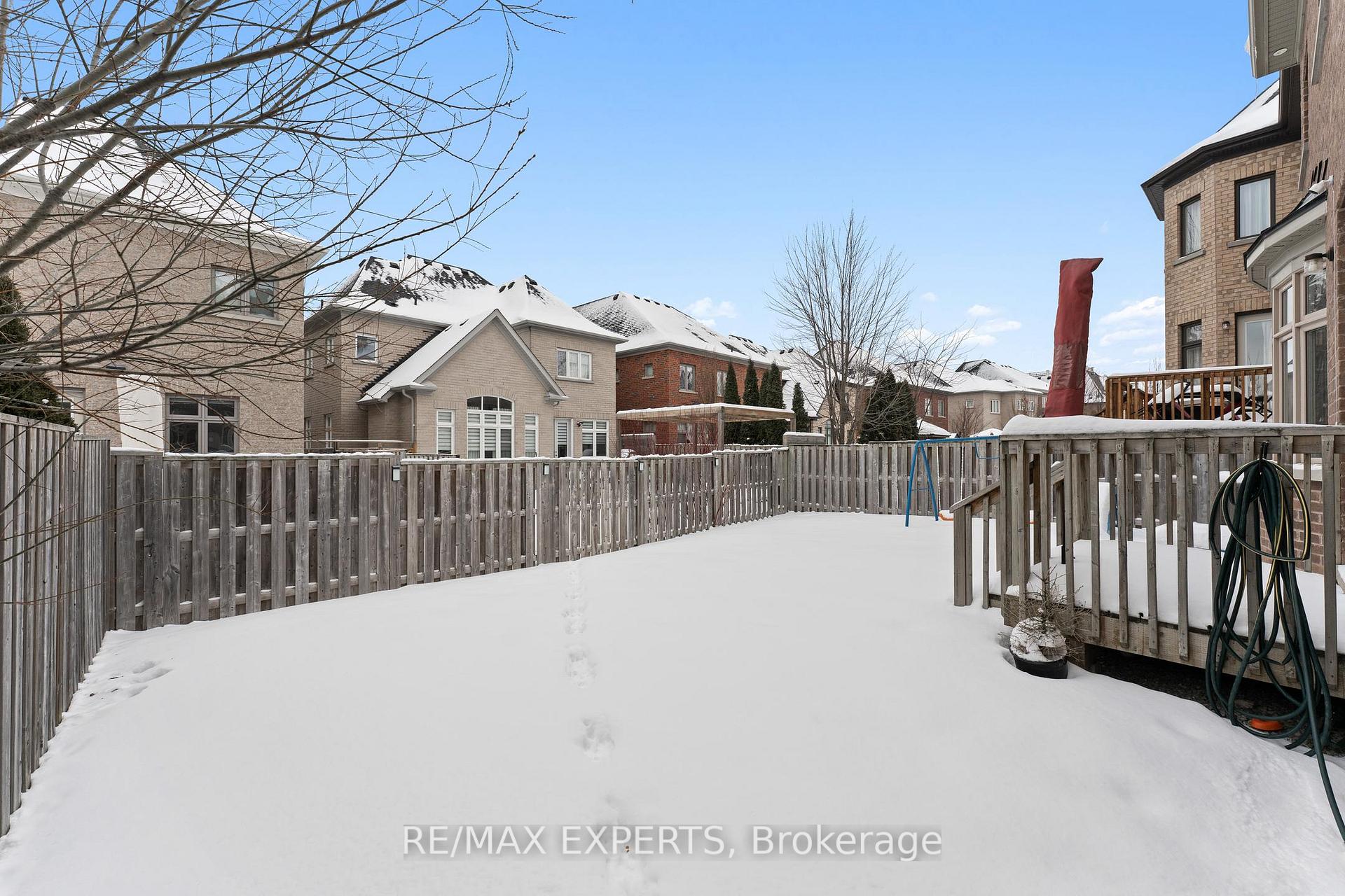 Photo 44 of 107 Burns Boulevard, King, King City — HOMEH
