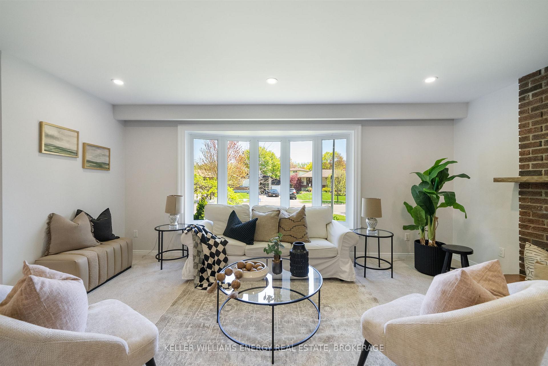 Photo 23 of 376 Waverly Street N, Oshawa, McLaughlin — HOMEH