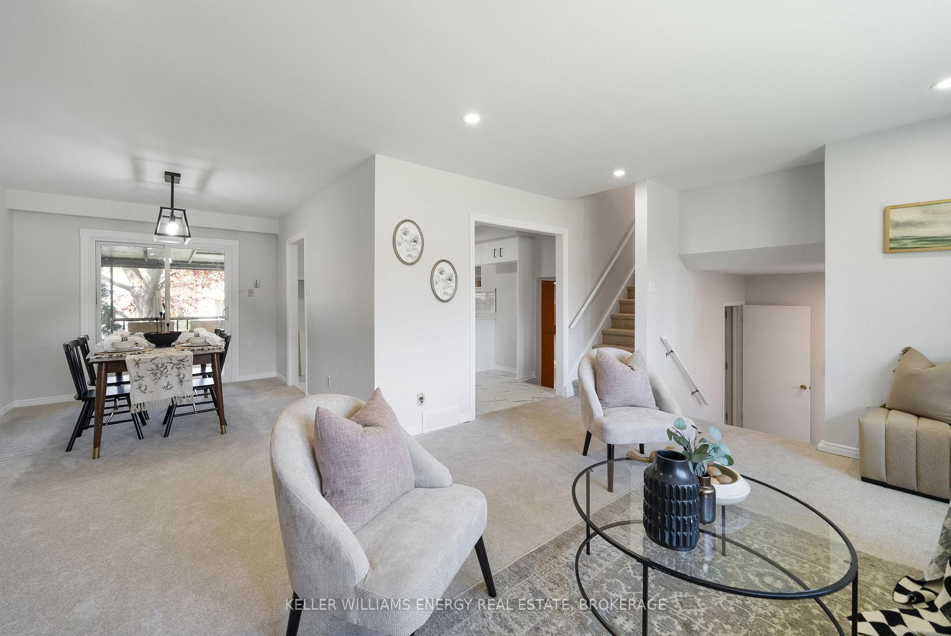 Photo 20 of 376 Waverly Street N, Oshawa, McLaughlin — HOMEH