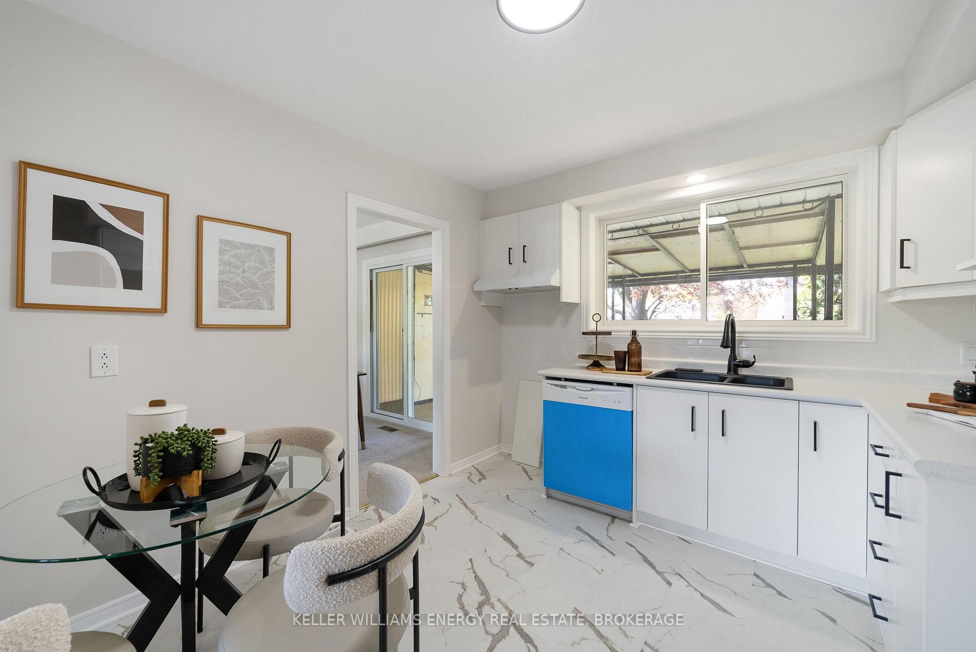 Photo 16 of 376 Waverly Street N, Oshawa, McLaughlin — HOMEH