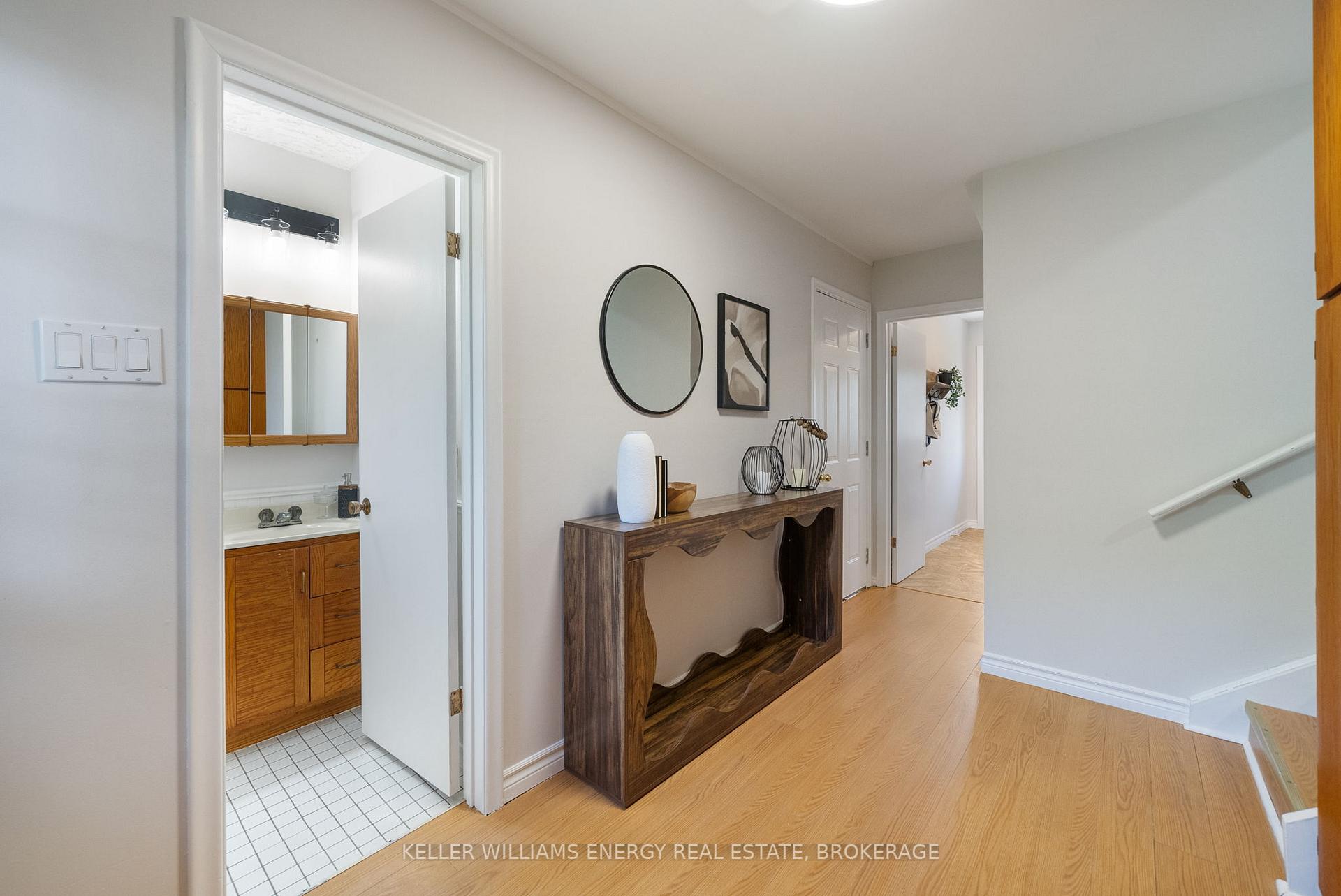 Photo 22 of 376 Waverly Street N, Oshawa, McLaughlin — HOMEH