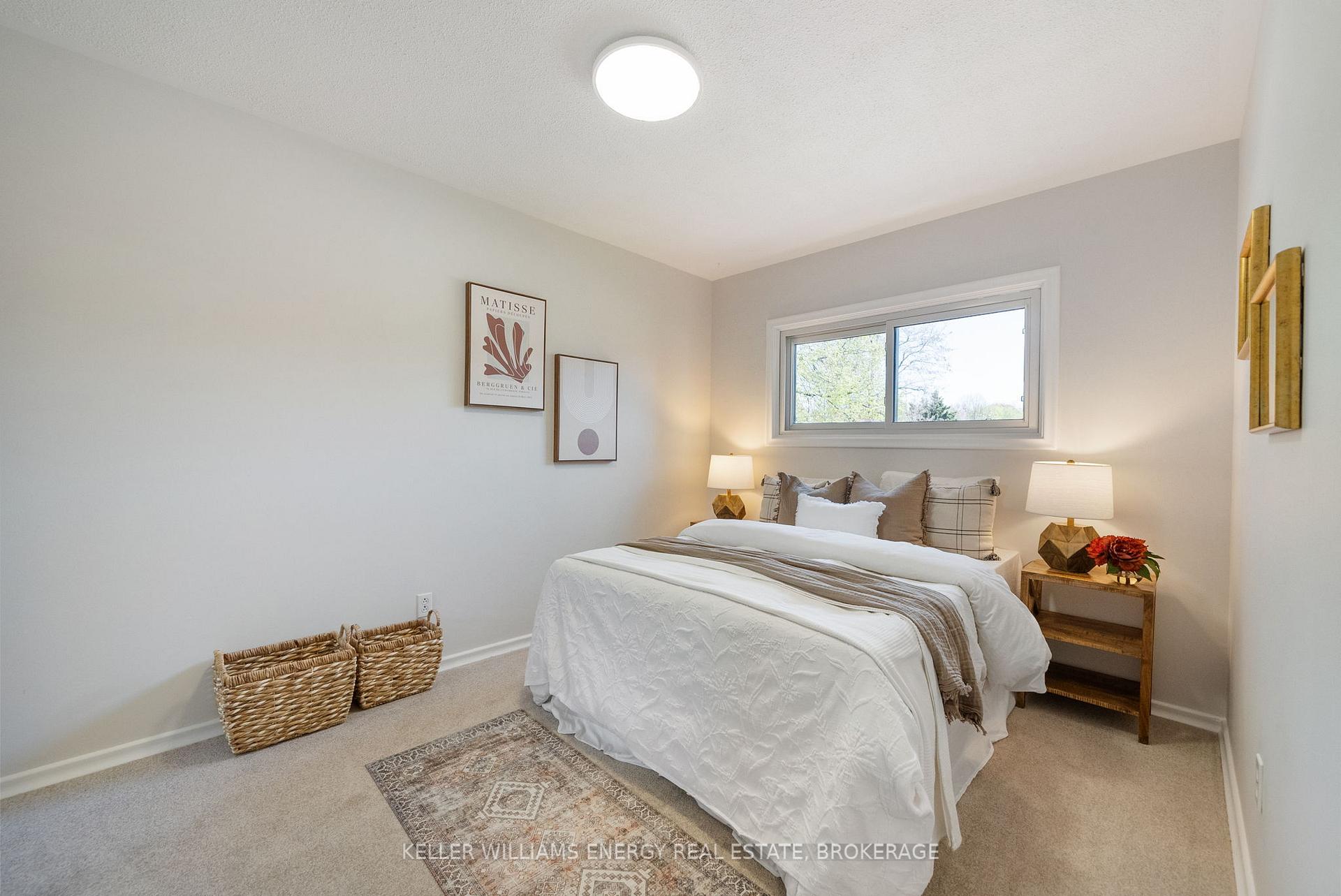 Photo 24 of 376 Waverly Street N, Oshawa, McLaughlin — HOMEH