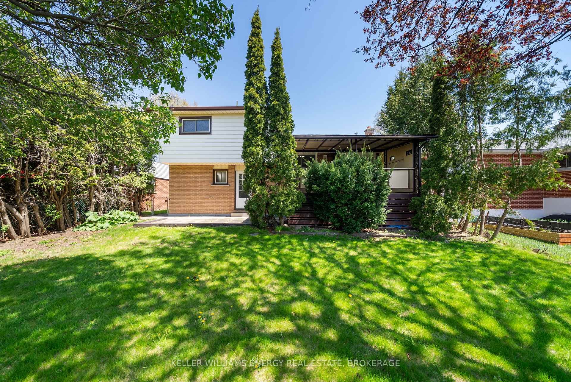Photo 33 of 376 Waverly Street N, Oshawa, McLaughlin — HOMEH