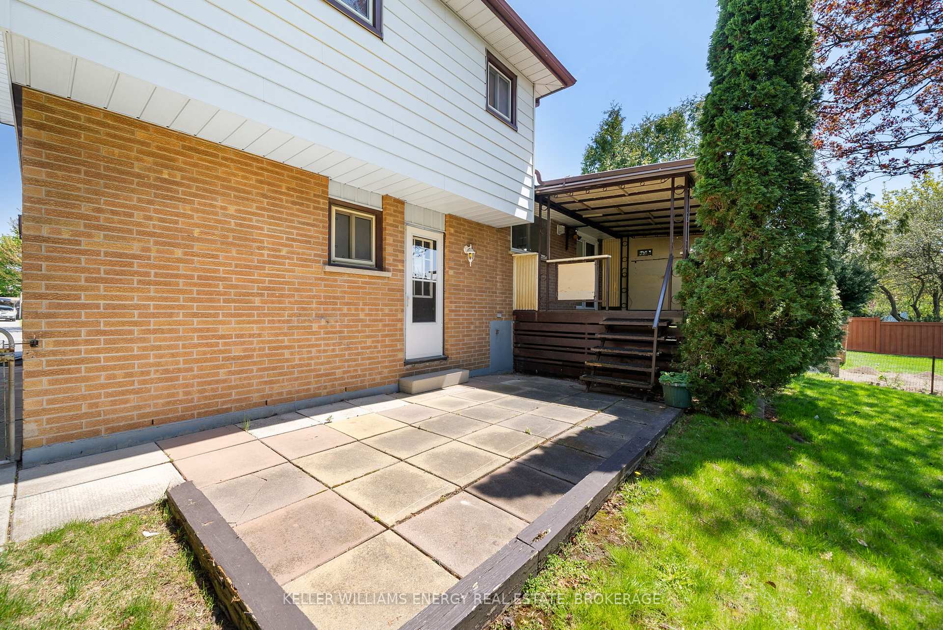 Photo 32 of 376 Waverly Street N, Oshawa, McLaughlin — HOMEH