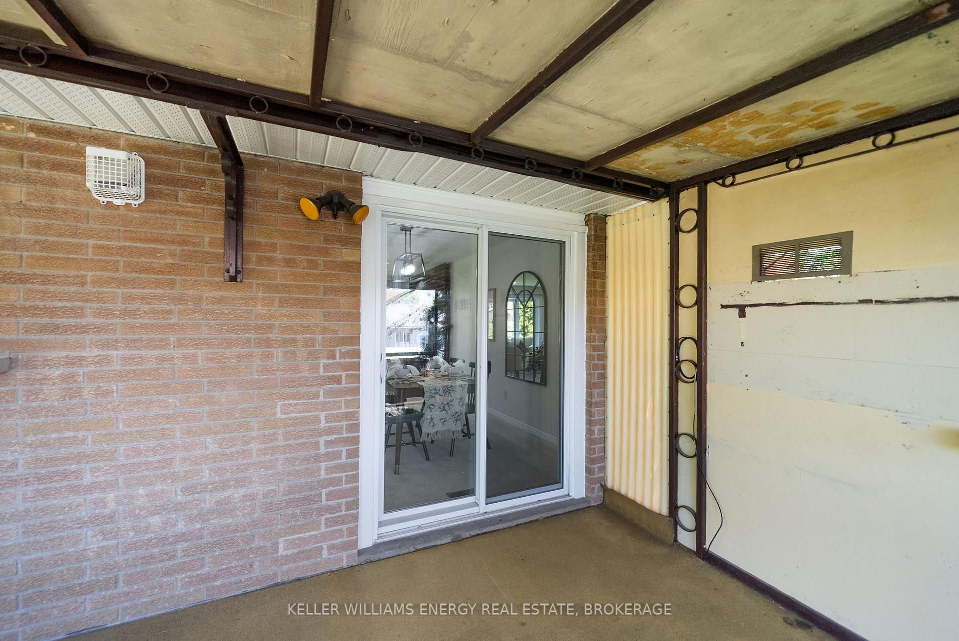 Photo 30 of 376 Waverly Street N, Oshawa, McLaughlin — HOMEH