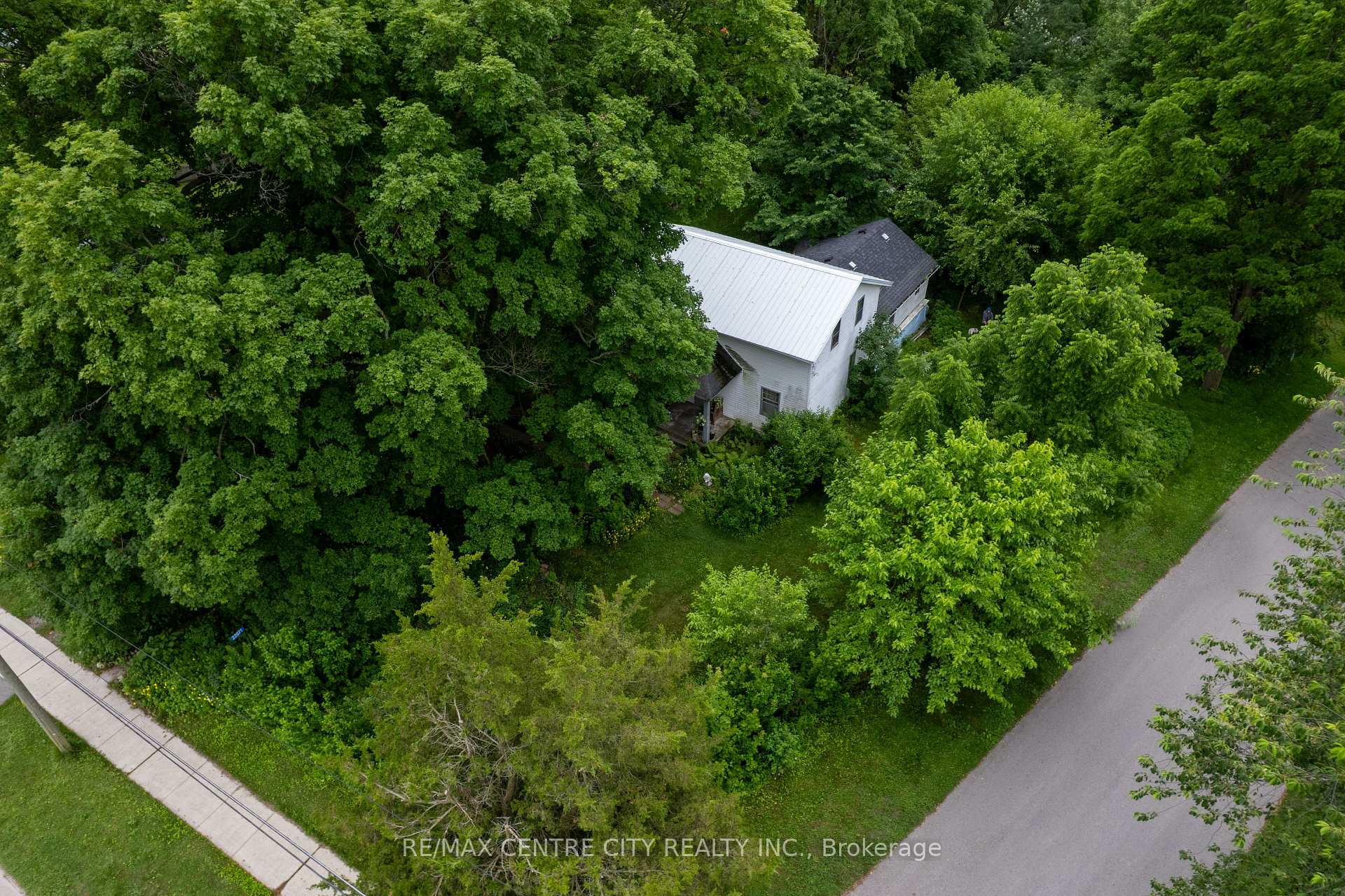 Photo 8 of 22971 Hagerty Road, Newbury — HOMEH