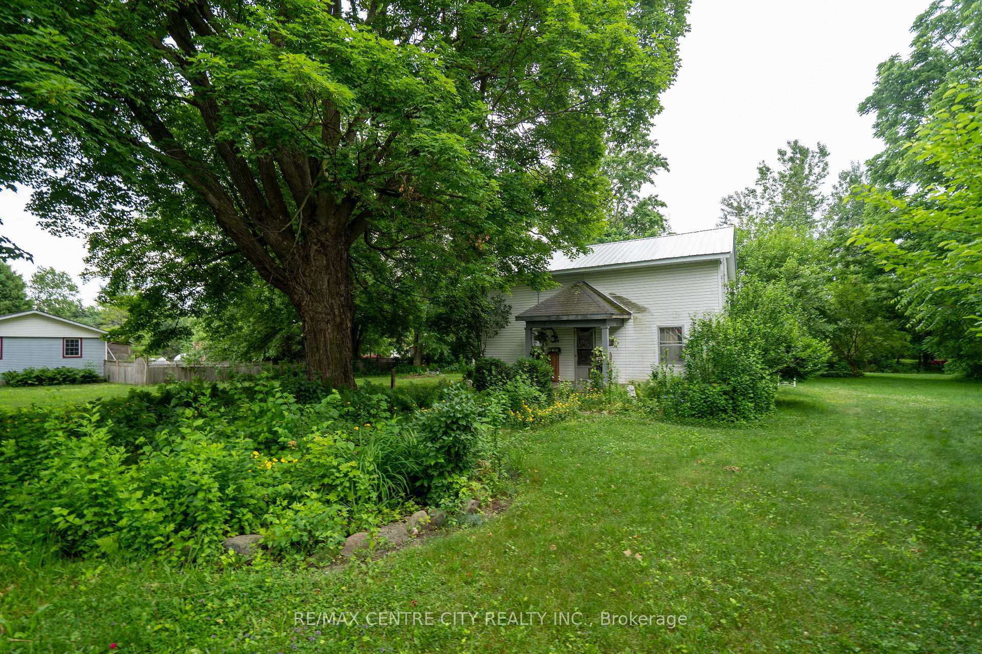 Photo 6 of 22971 Hagerty Road, Newbury — HOMEH