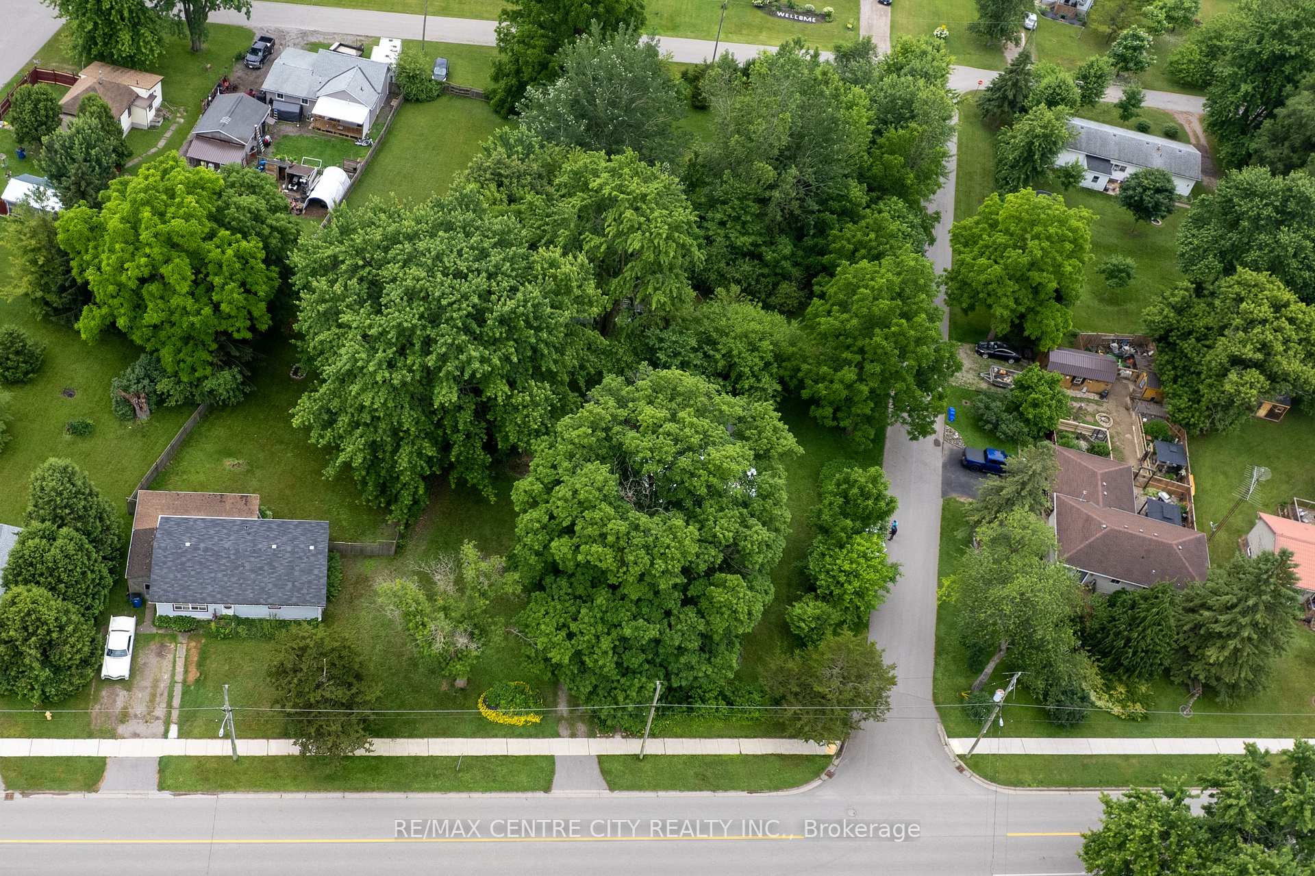 Photo 11 of 22971 Hagerty Road, Newbury — HOMEH
