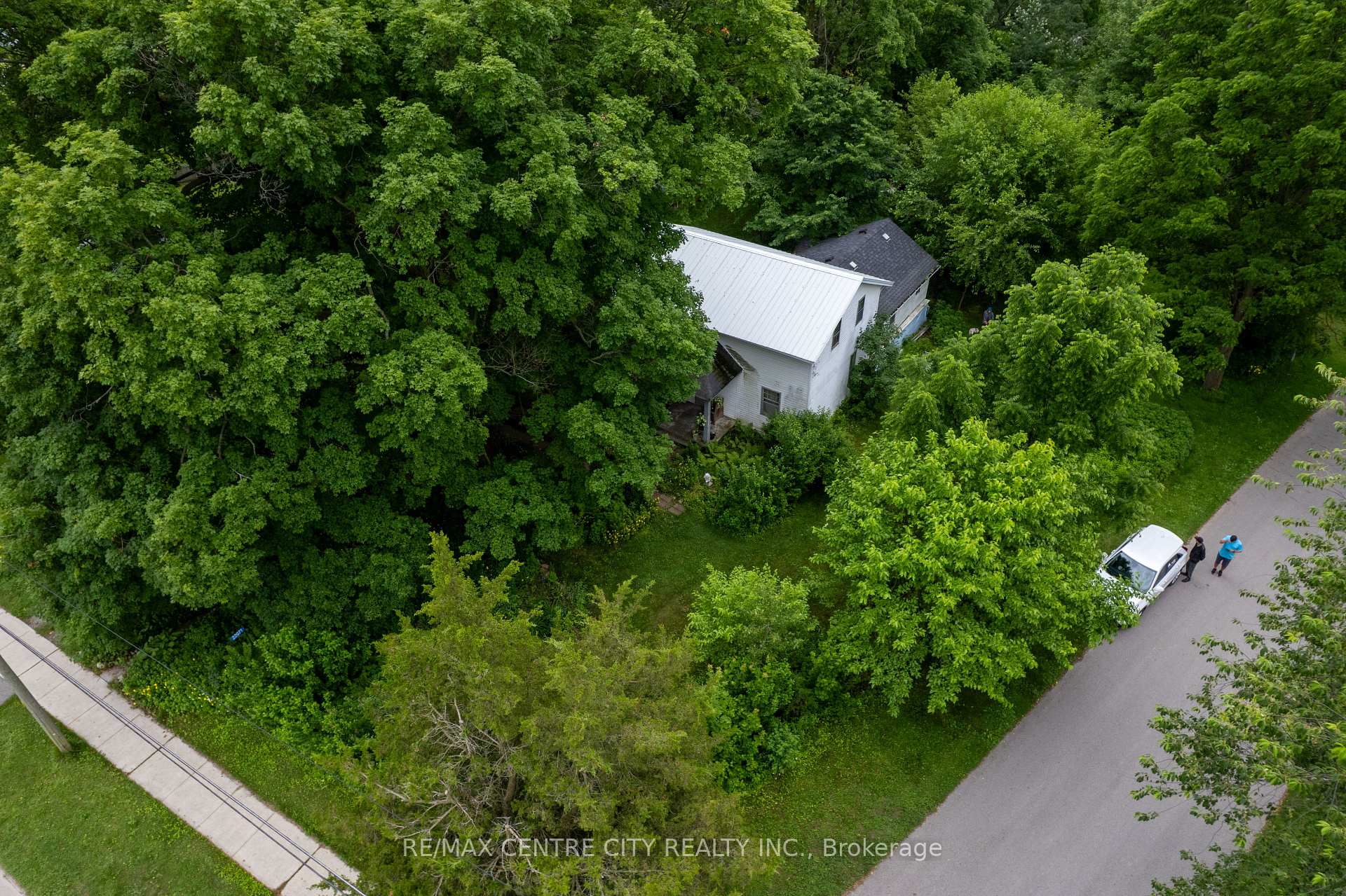 Photo 12 of 22971 Hagerty Road, Newbury — HOMEH