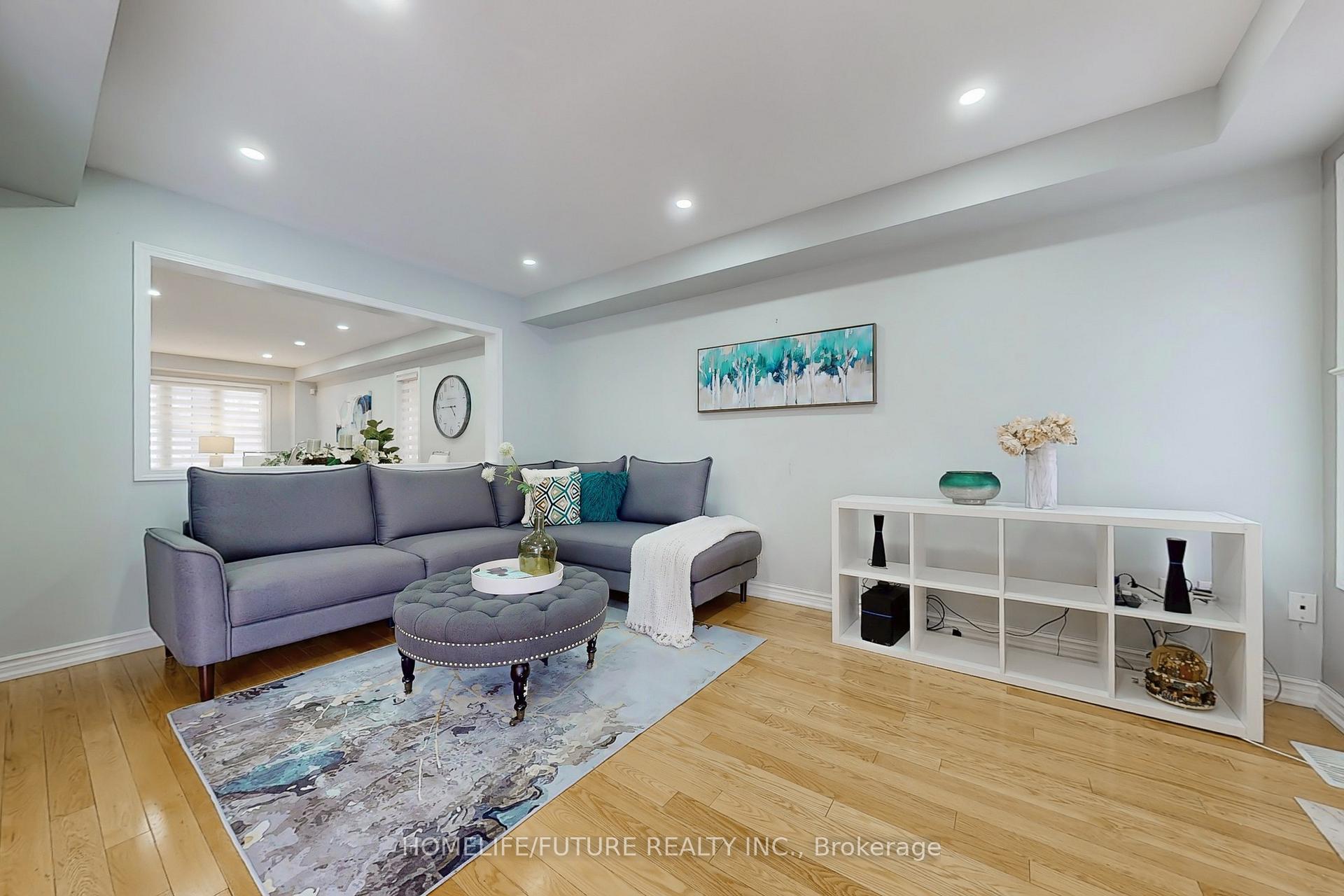 Photo 7 of 109 Elliottglen Drive, Ajax, Northeast Ajax — HOMEH