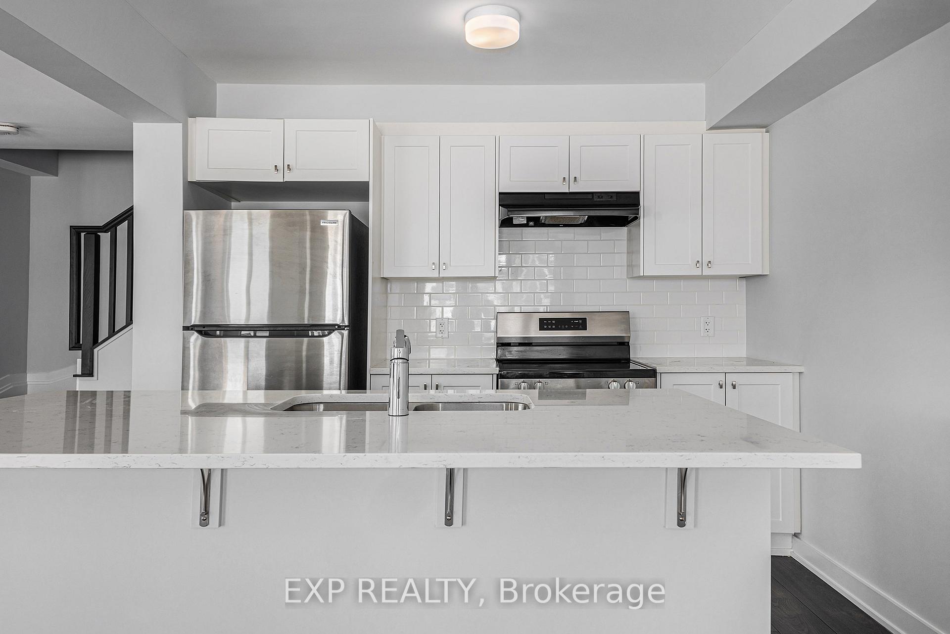 Photo 10 of 814 Kinstead, Ottawa, Stittsville (North) — HOMEH