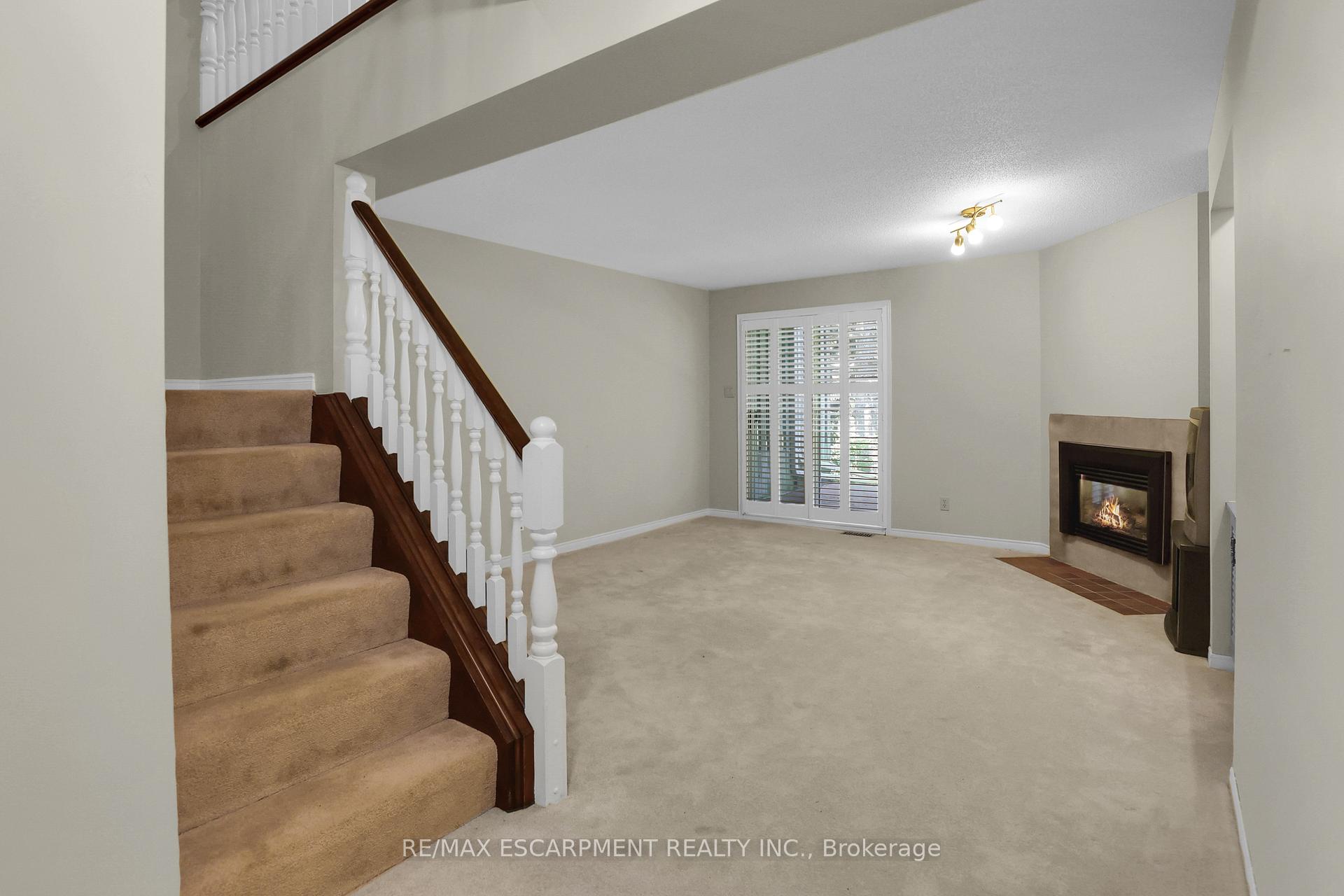 Photo 14 of 23 Robinson Street N, Grimsby, Grimsby East — HOMEH