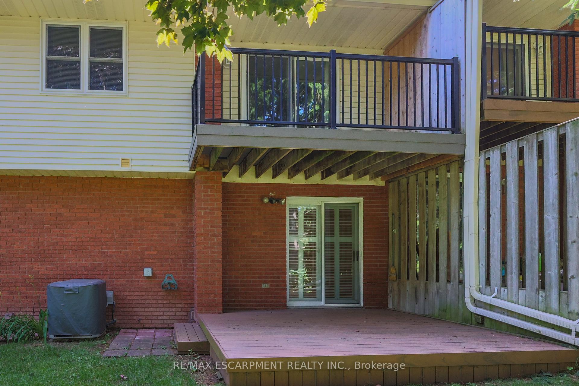 Photo 36 of 23 Robinson Street N, Grimsby, Grimsby East — HOMEH