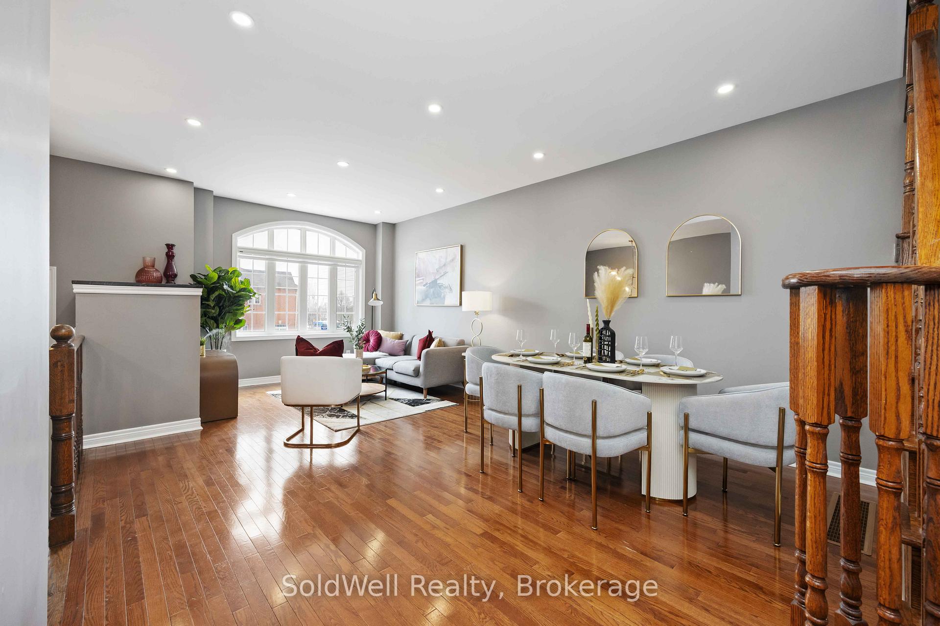 Photo 5 of Unit Unit 4, 700 Summeridge Drive, Vaughan, Patterson — HOMEH