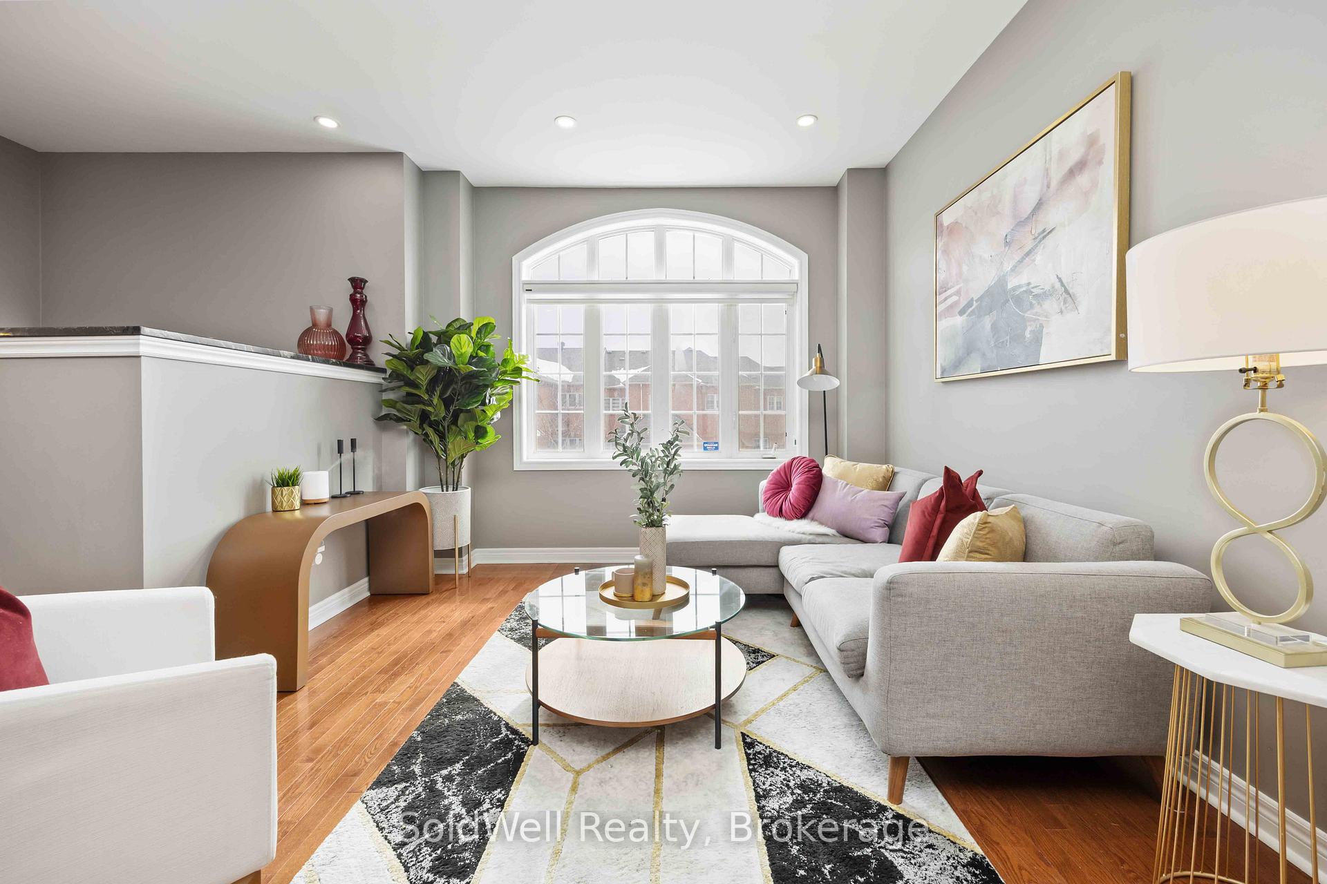 Photo 8 of Unit Unit 4, 700 Summeridge Drive, Vaughan, Patterson — HOMEH