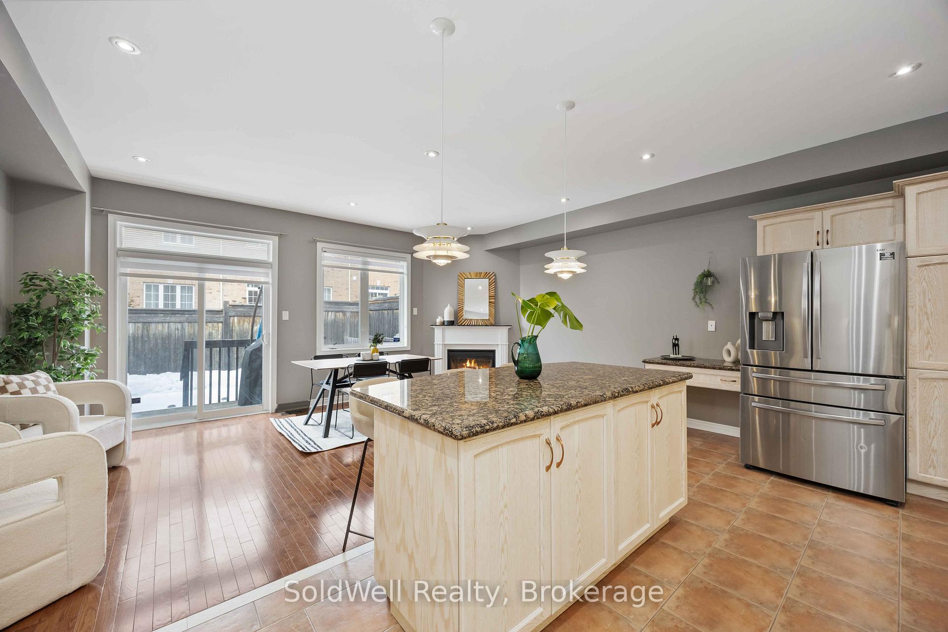 Photo 10 of Unit Unit 4, 700 Summeridge Drive, Vaughan, Patterson — HOMEH