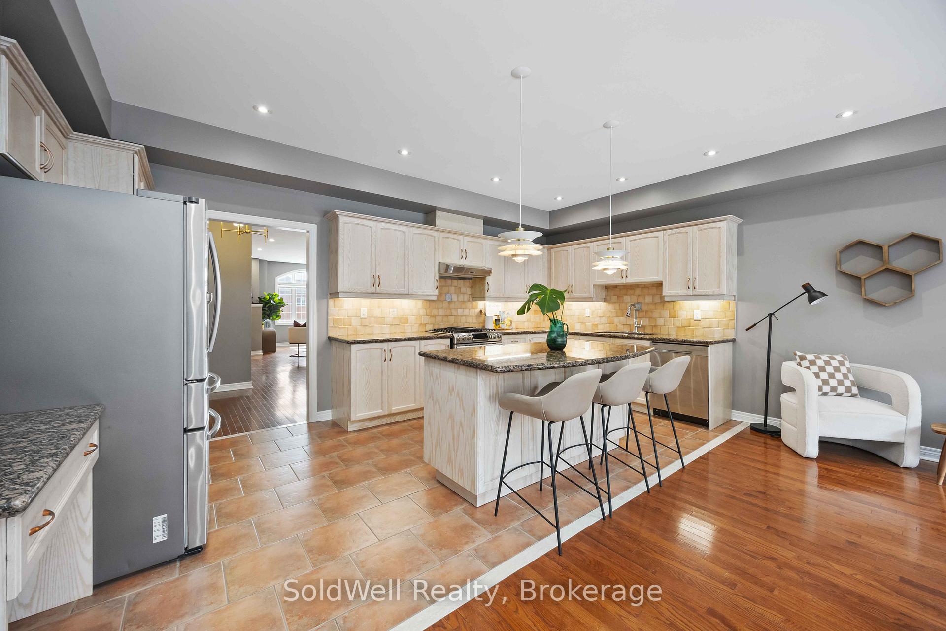 Photo 23 of Unit Unit 4, 700 Summeridge Drive, Vaughan, Patterson — HOMEH