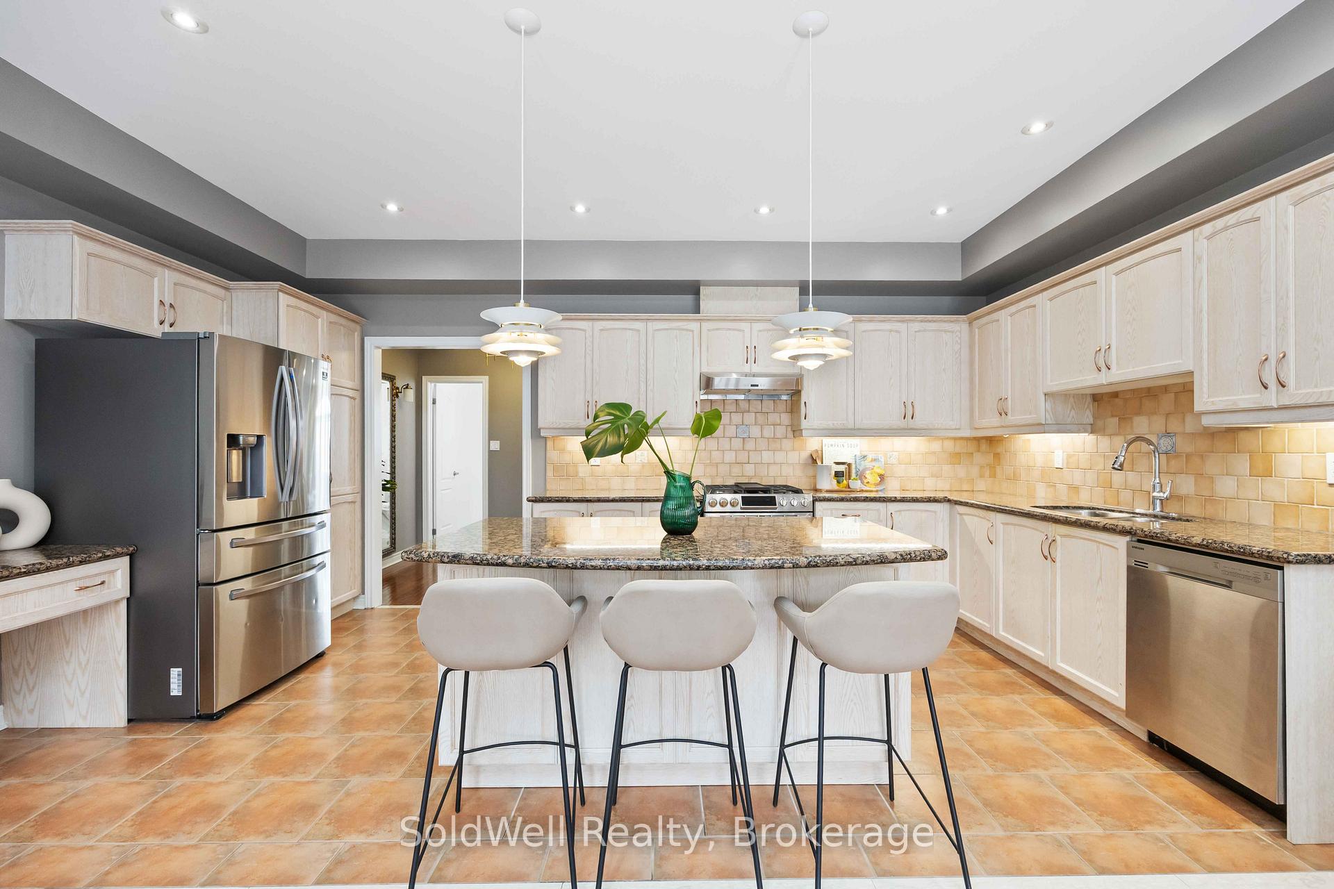 Photo 9 of Unit Unit 4, 700 Summeridge Drive, Vaughan, Patterson — HOMEH