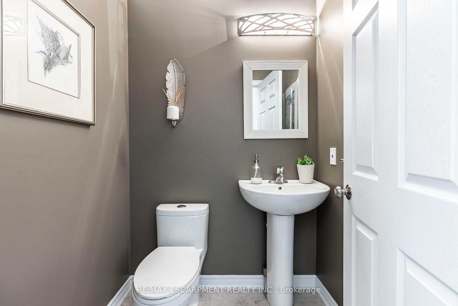 Photo 6 of 20 Chestnut Drive, Guelph/Eramosa, Rockwood — HOMEH