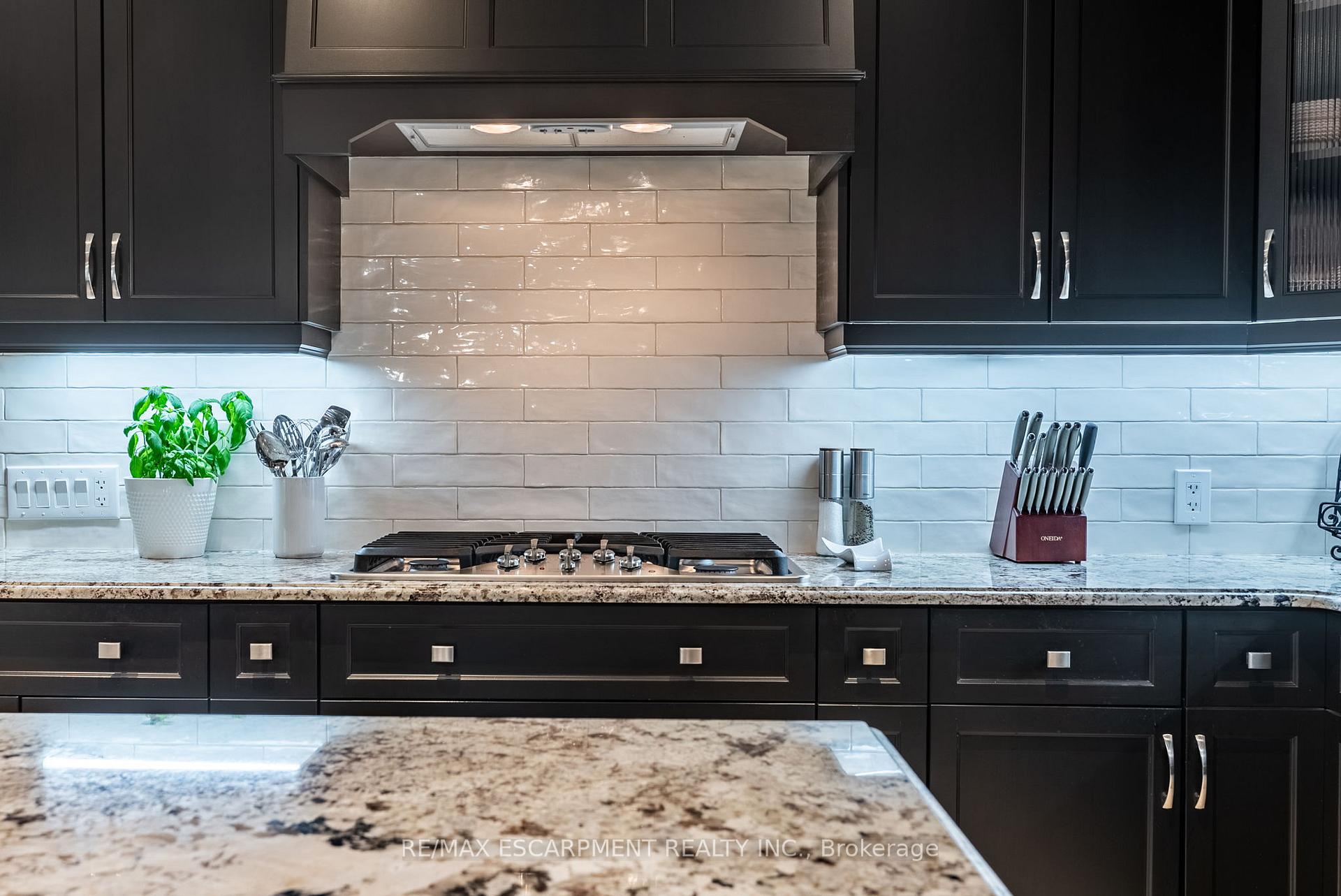 Photo 9 of 20 Chestnut Drive, Guelph/Eramosa, Rockwood — HOMEH