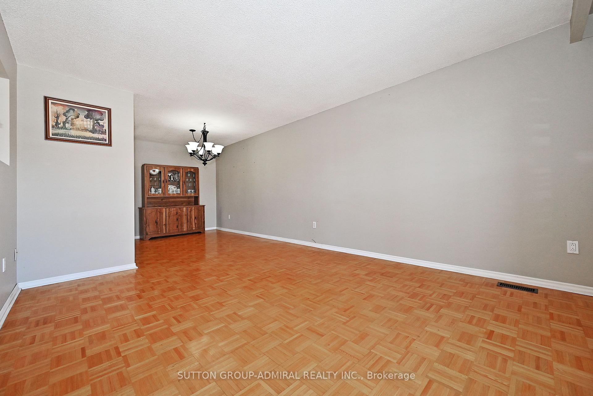 Photo 3 of 50 Alliston Road, Vaughan, East Woodbridge — HOMEH