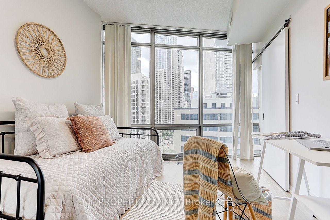 Photo 14 of Unit 710, 832 Bay Street, Toronto, Bay Street Corridor — HOMEH