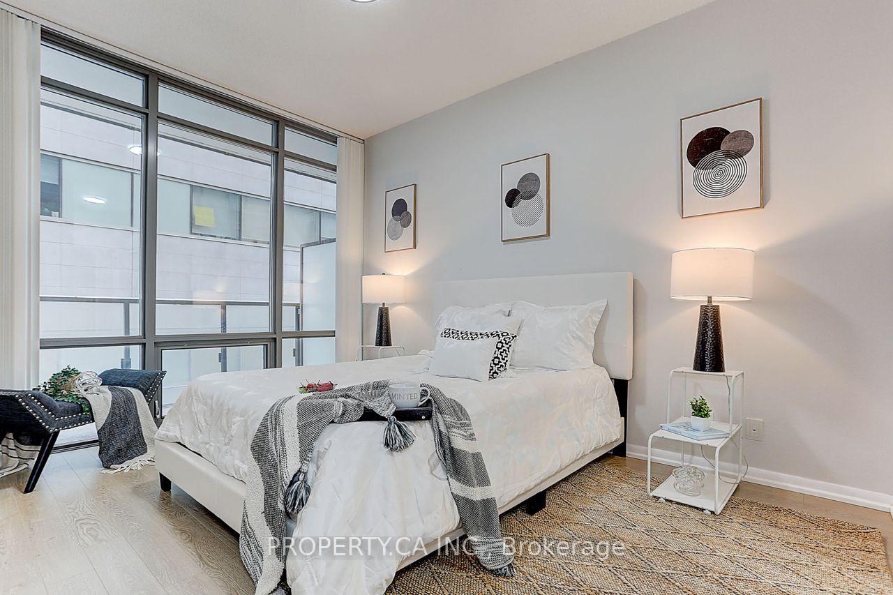 Photo 15 of Unit 710, 832 Bay Street, Toronto, Bay Street Corridor — HOMEH