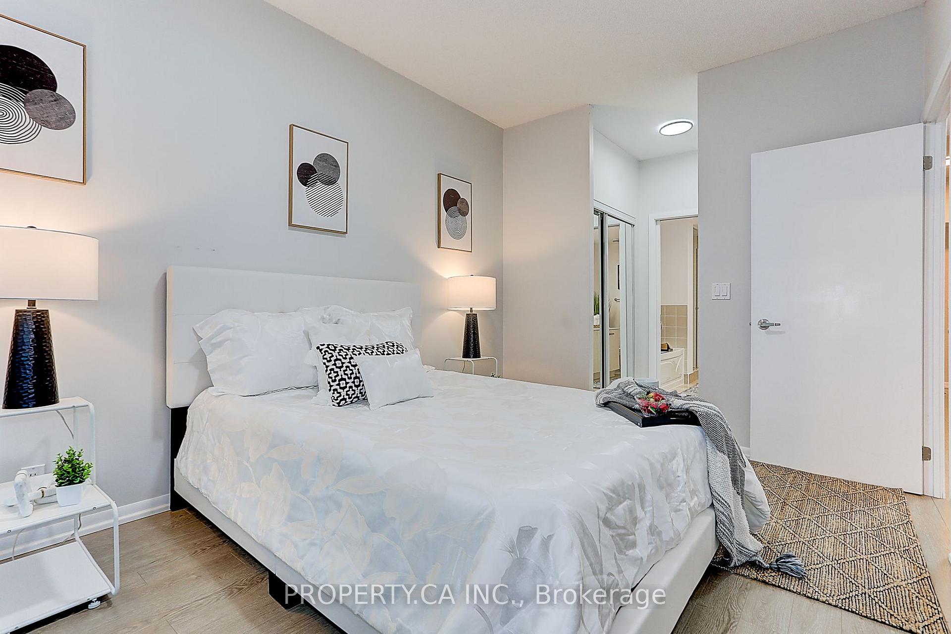 Photo 18 of Unit 710, 832 Bay Street, Toronto, Bay Street Corridor — HOMEH