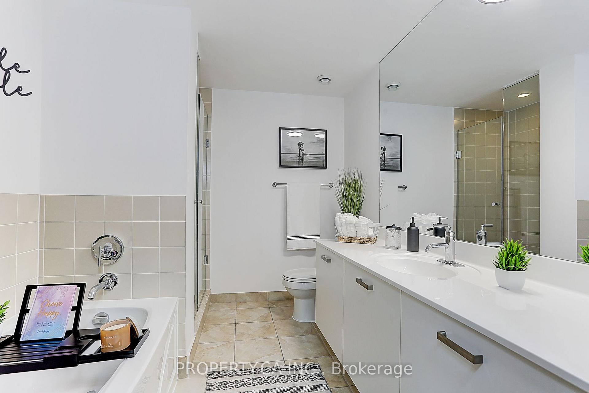 Photo 33 of Unit 710, 832 Bay Street, Toronto, Bay Street Corridor — HOMEH