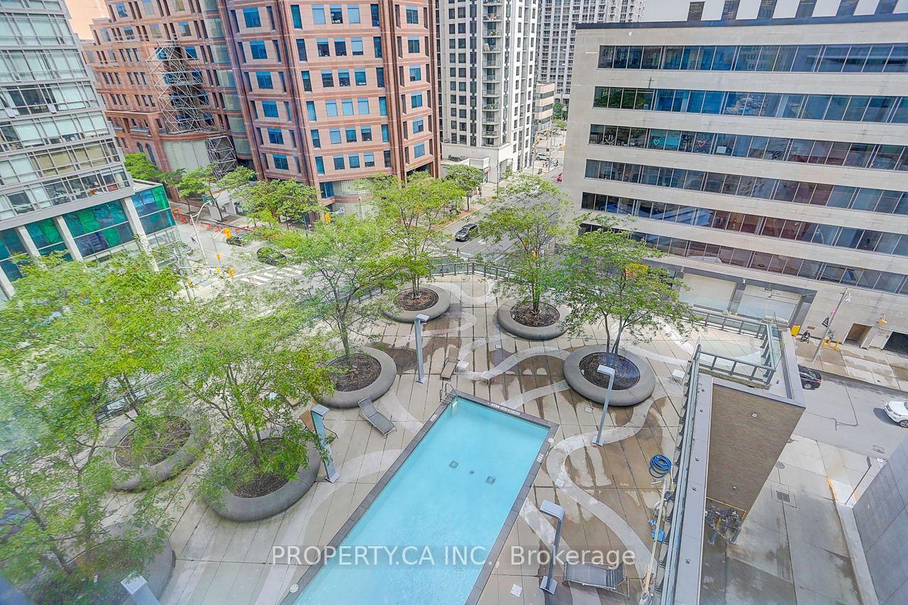 Photo 23 of Unit 710, 832 Bay Street, Toronto, Bay Street Corridor — HOMEH