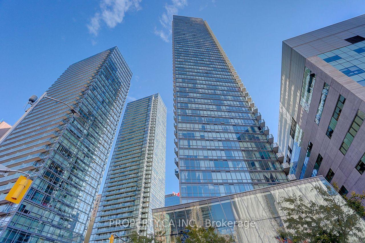 Photo 32 of Unit 710, 832 Bay Street, Toronto, Bay Street Corridor — HOMEH