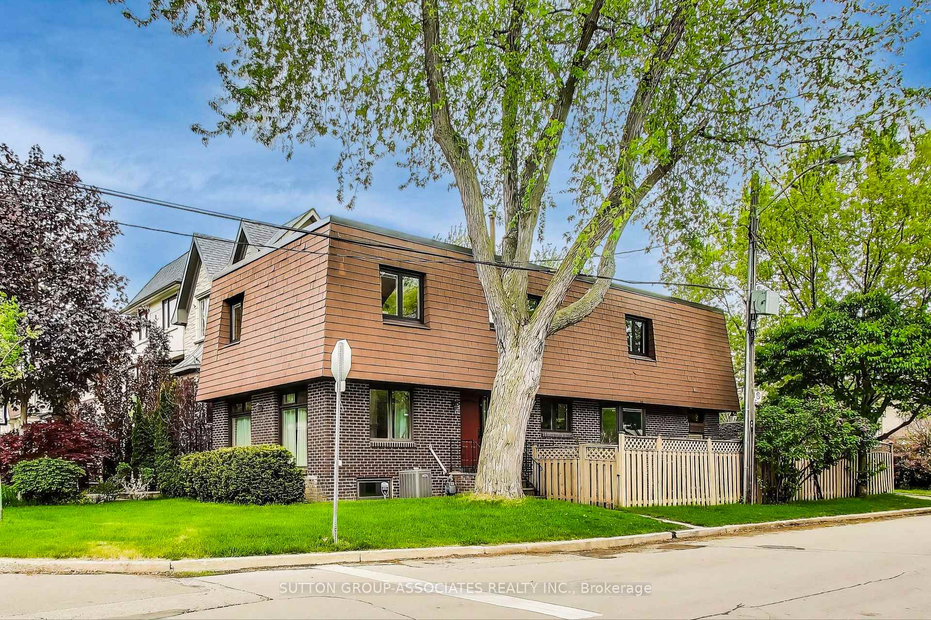 Photo 1 of 368 Douglas Avenue, Toronto, Bedford Park-Nortown — HOMEH