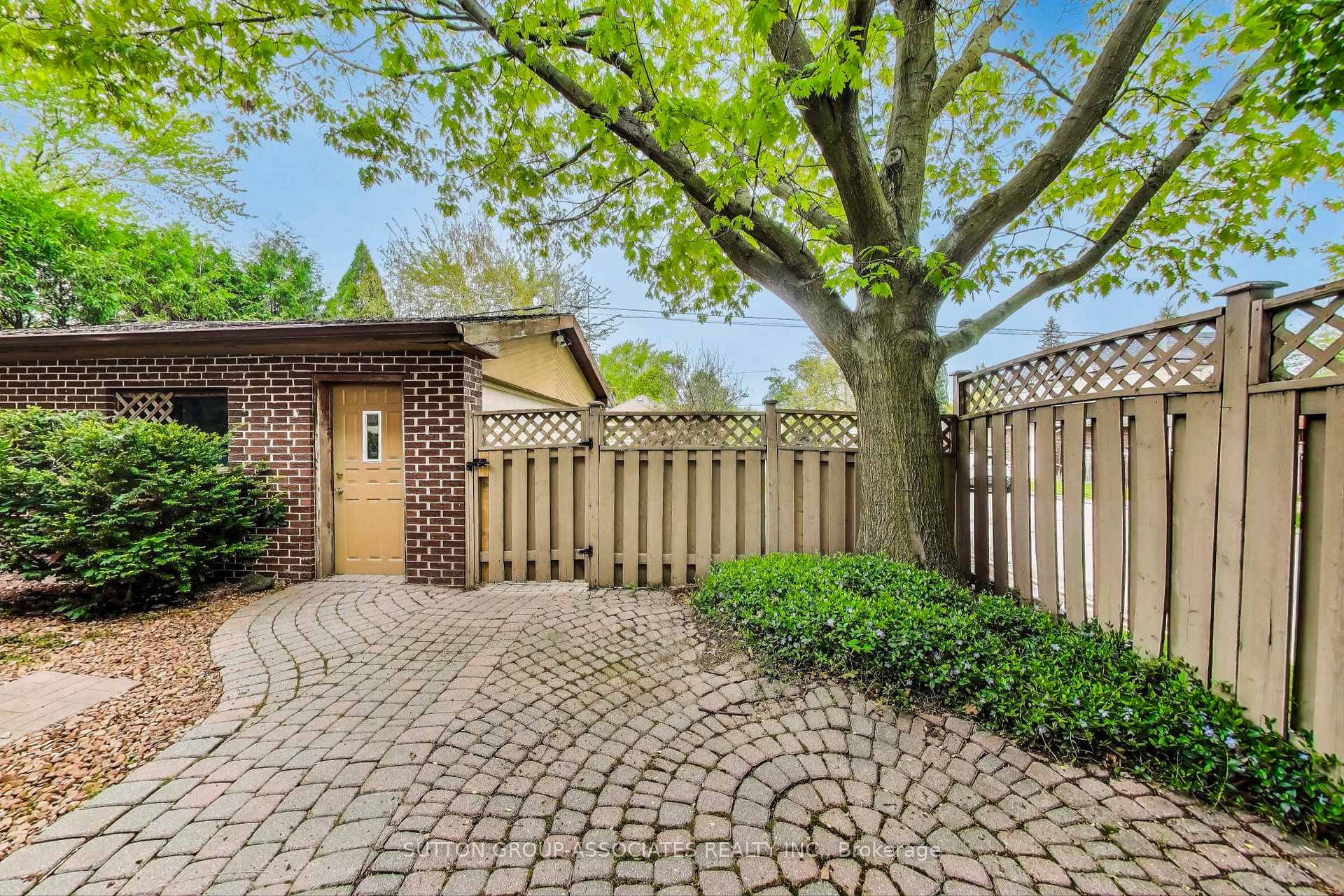 Photo 21 of 368 Douglas Avenue, Toronto, Bedford Park-Nortown — HOMEH