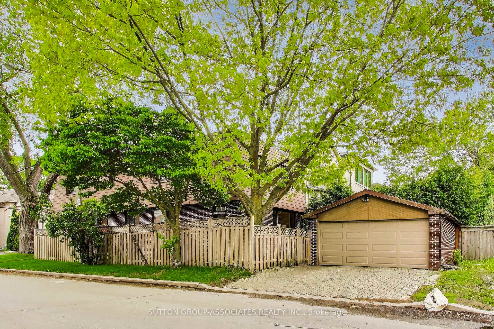Photo 27 of 368 Douglas Avenue, Toronto, Bedford Park-Nortown — HOMEH