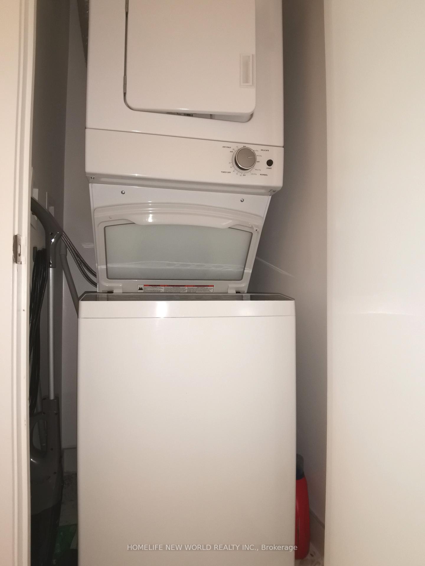 Photo 9 of Unit 1028, 230 Simcoe Street, Toronto, Kensington-Chinatown — HOMEH