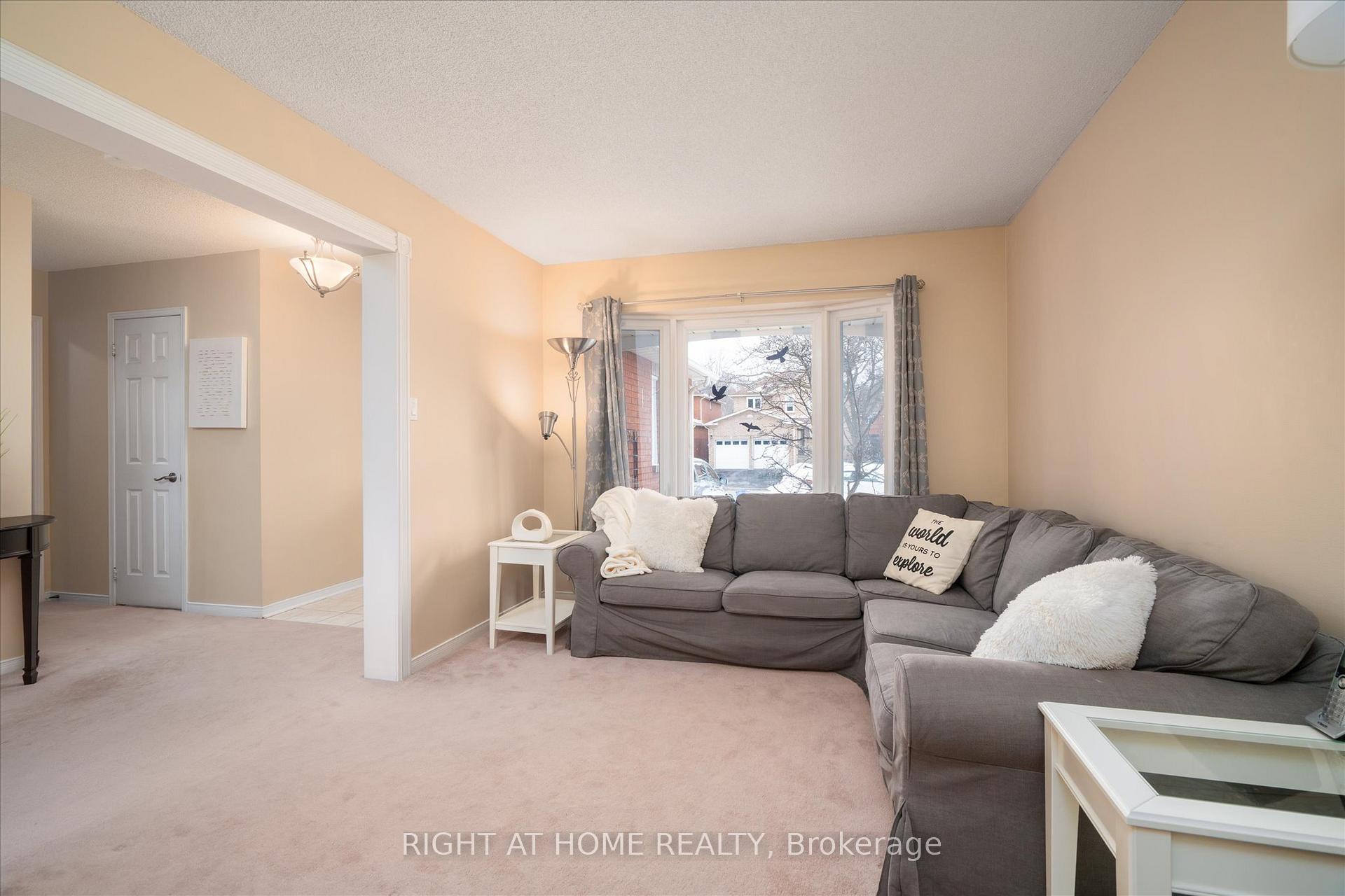 Photo 6 of 12 Pollard Crescent, Ajax, Central West — HOMEH