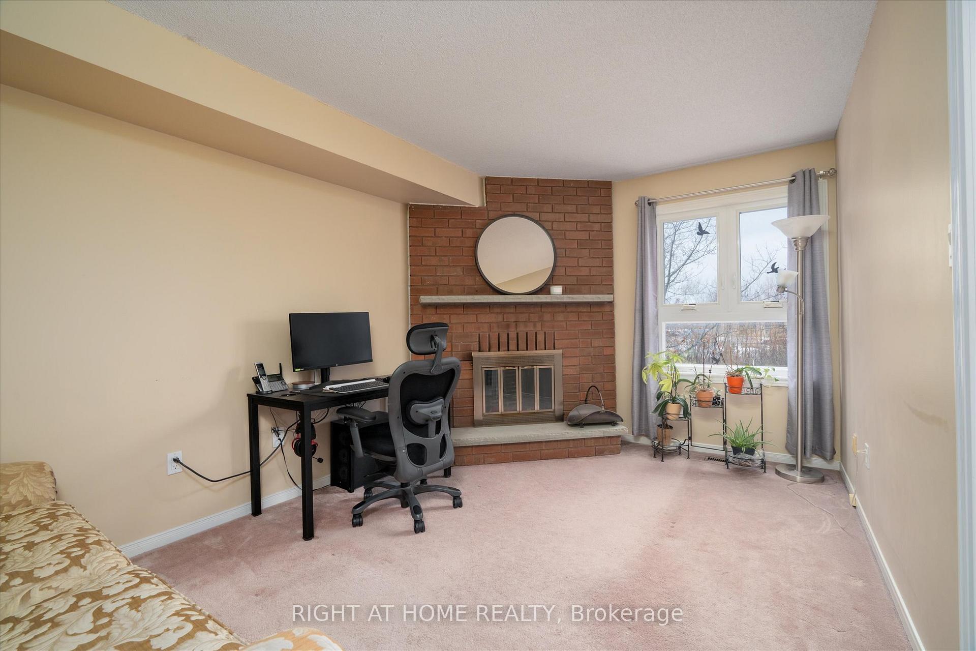Photo 7 of 12 Pollard Crescent, Ajax, Central West — HOMEH