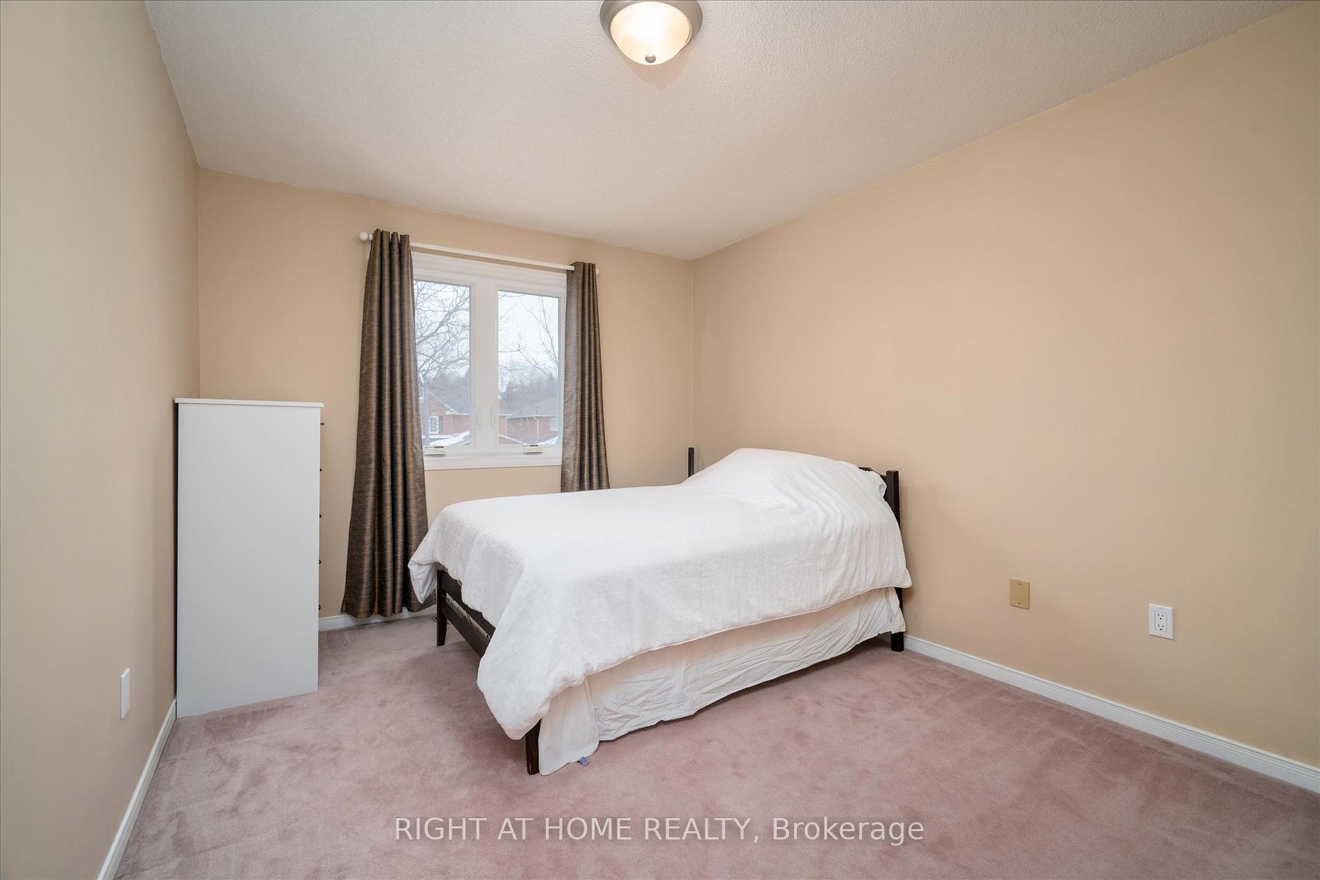 Photo 17 of 12 Pollard Crescent, Ajax, Central West — HOMEH