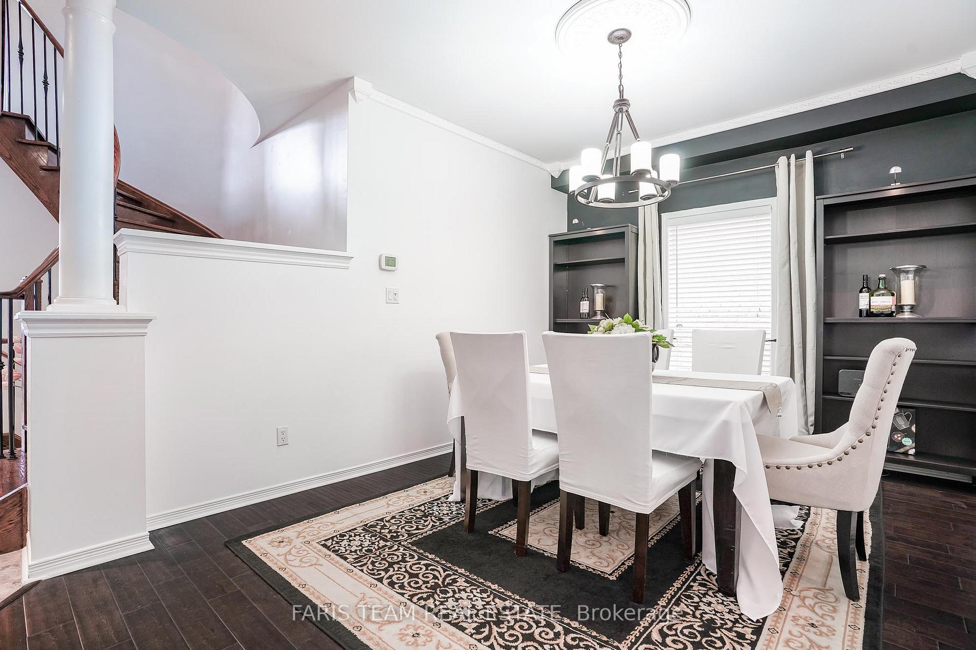 Photo 6 of 64 Westminster Circle, Barrie, Innis-Shore — HOMEH