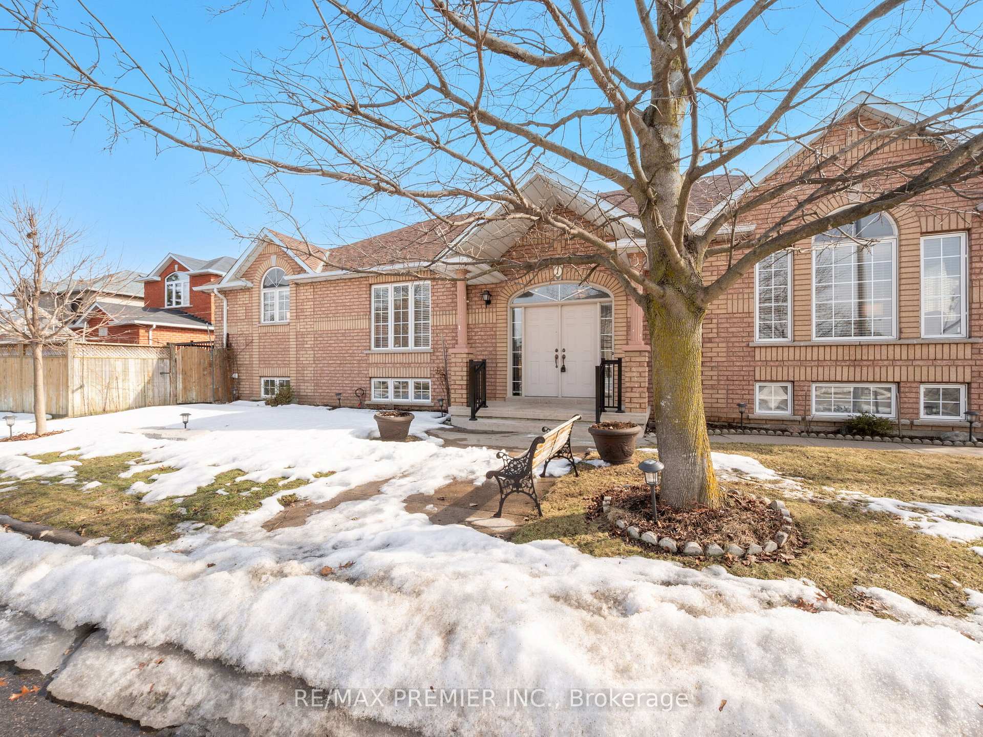 Photo 5 of 1 Shady Glen Crescent, Caledon, Bolton East — HOMEH