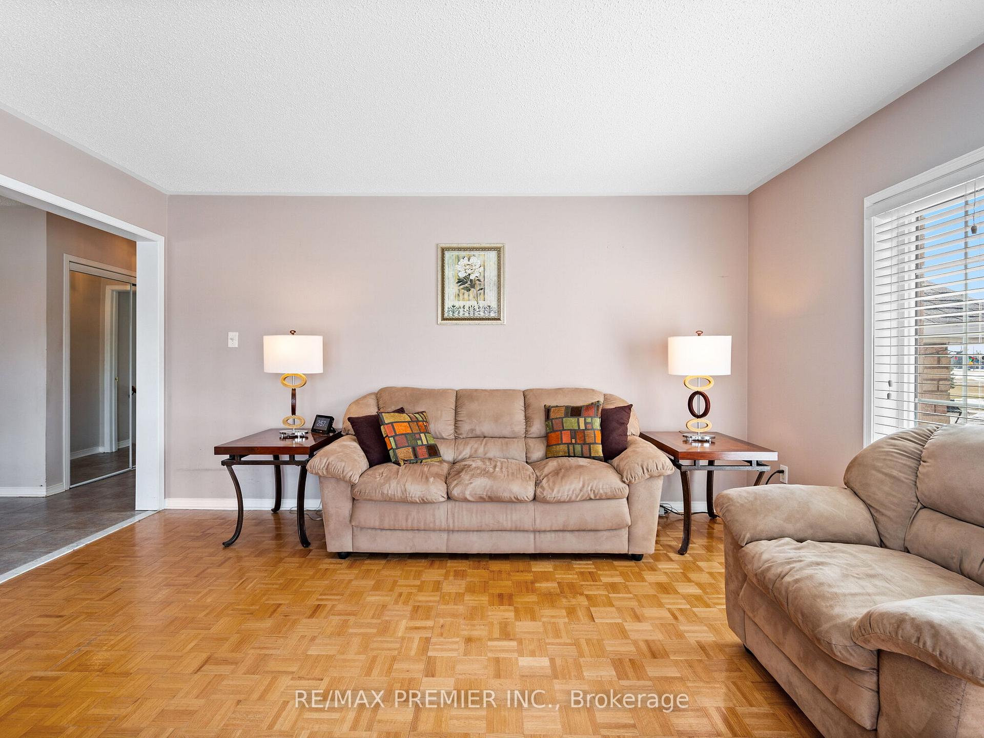 Photo 8 of 1 Shady Glen Crescent, Caledon, Bolton East — HOMEH