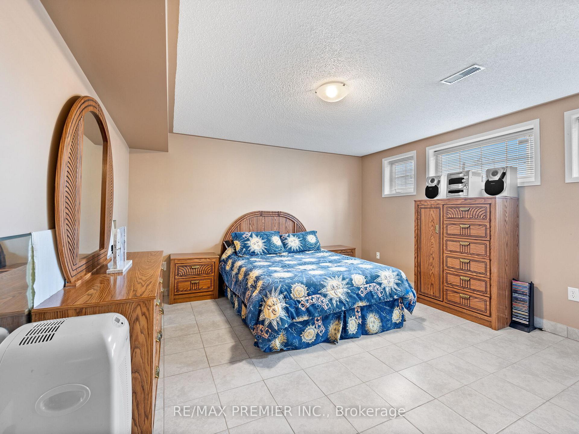 Photo 22 of 1 Shady Glen Crescent, Caledon, Bolton East — HOMEH