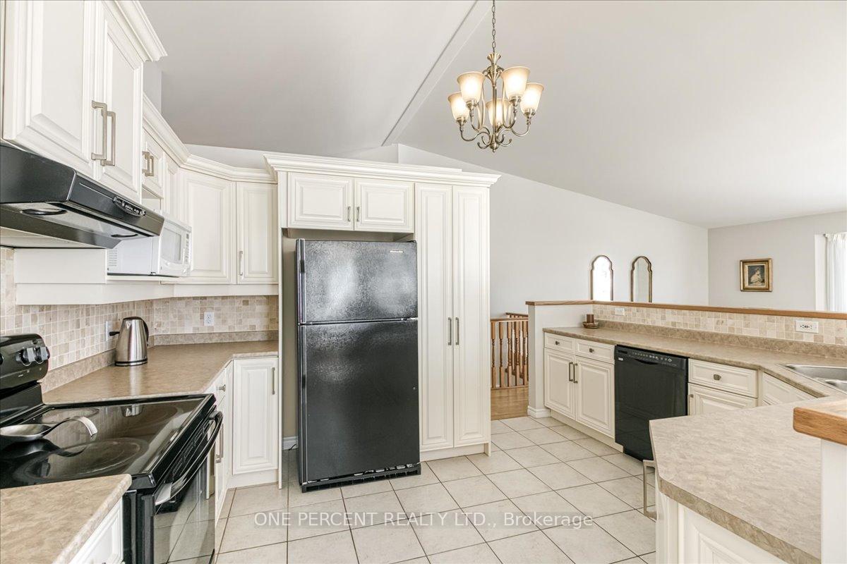 Photo 9 of 55 Park Place Drive, Sault Ste Marie — HOMEH