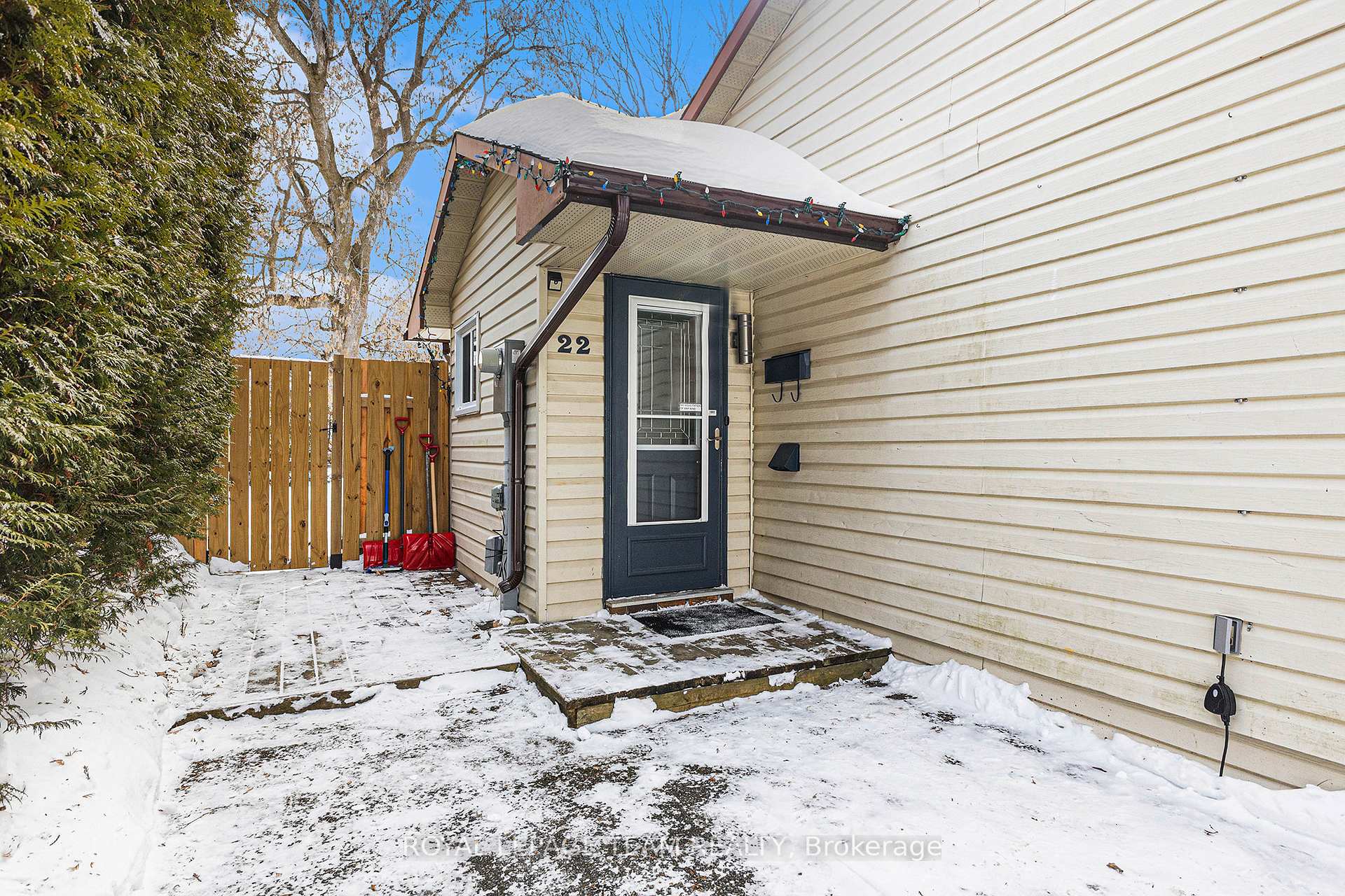 Photo 12 of 22 Ormsby Drive, Ottawa, Richmond — HOMEH