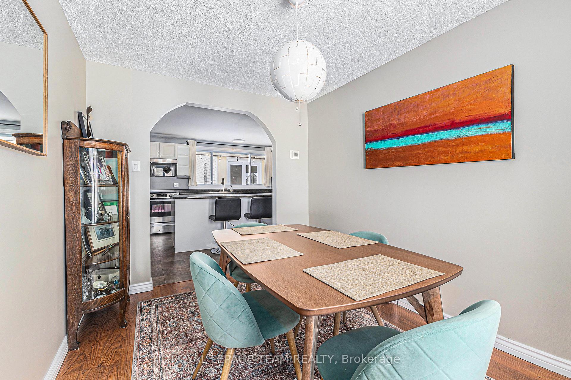 Photo 6 of 22 Ormsby Drive, Ottawa, Richmond — HOMEH