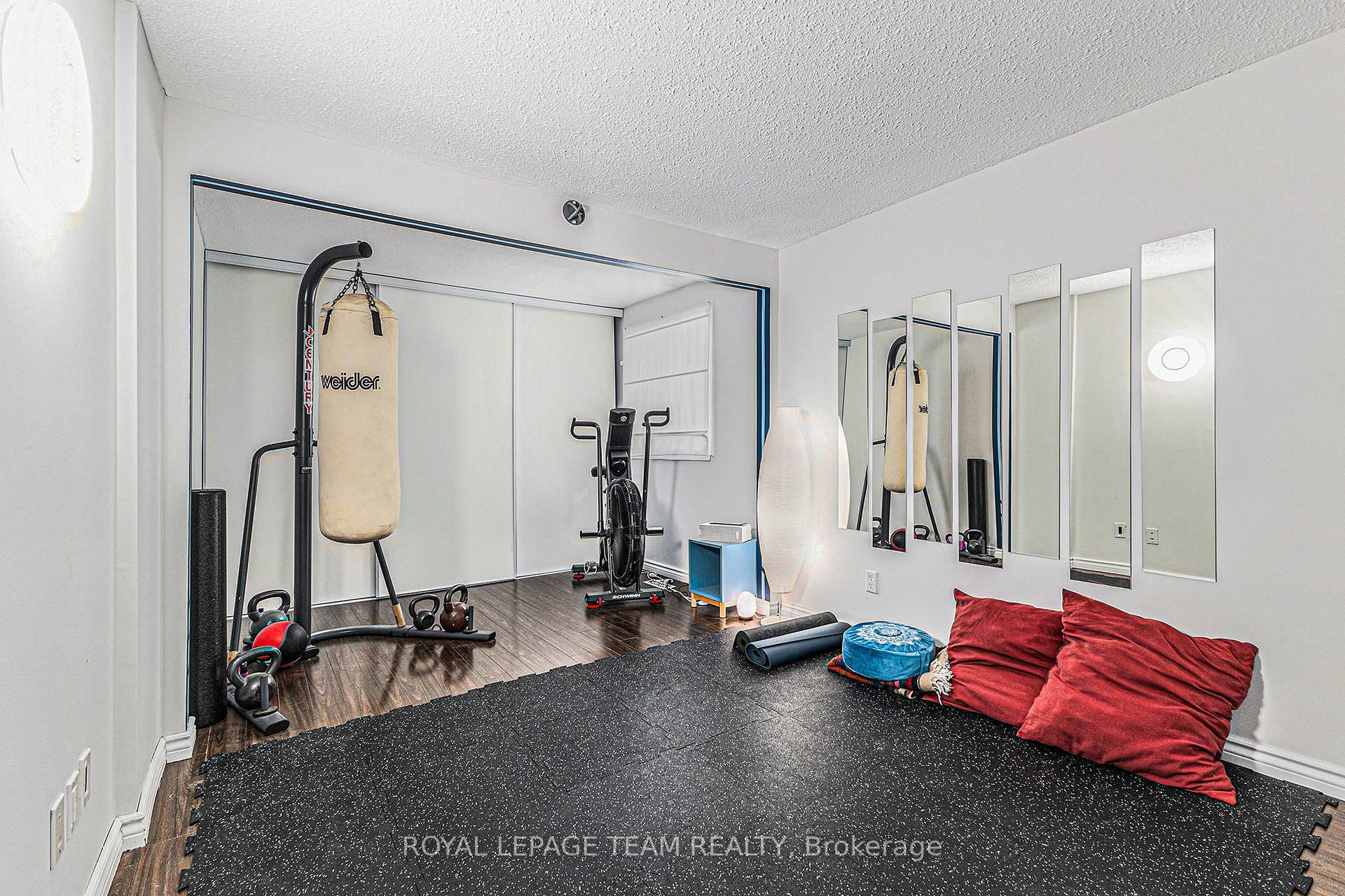 Photo 16 of 22 Ormsby Drive, Ottawa, Richmond — HOMEH