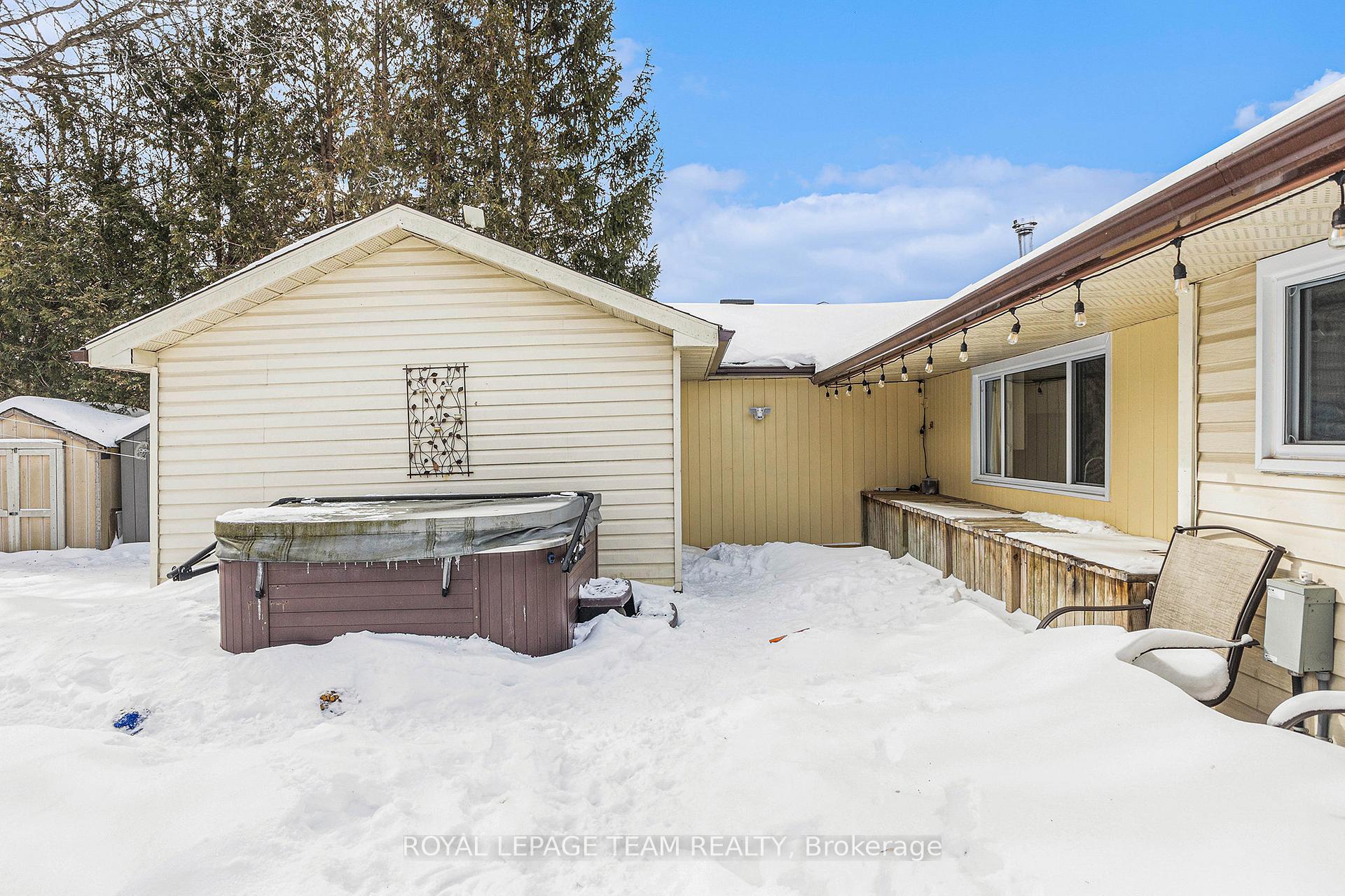 Photo 23 of 22 Ormsby Drive, Ottawa, Richmond — HOMEH