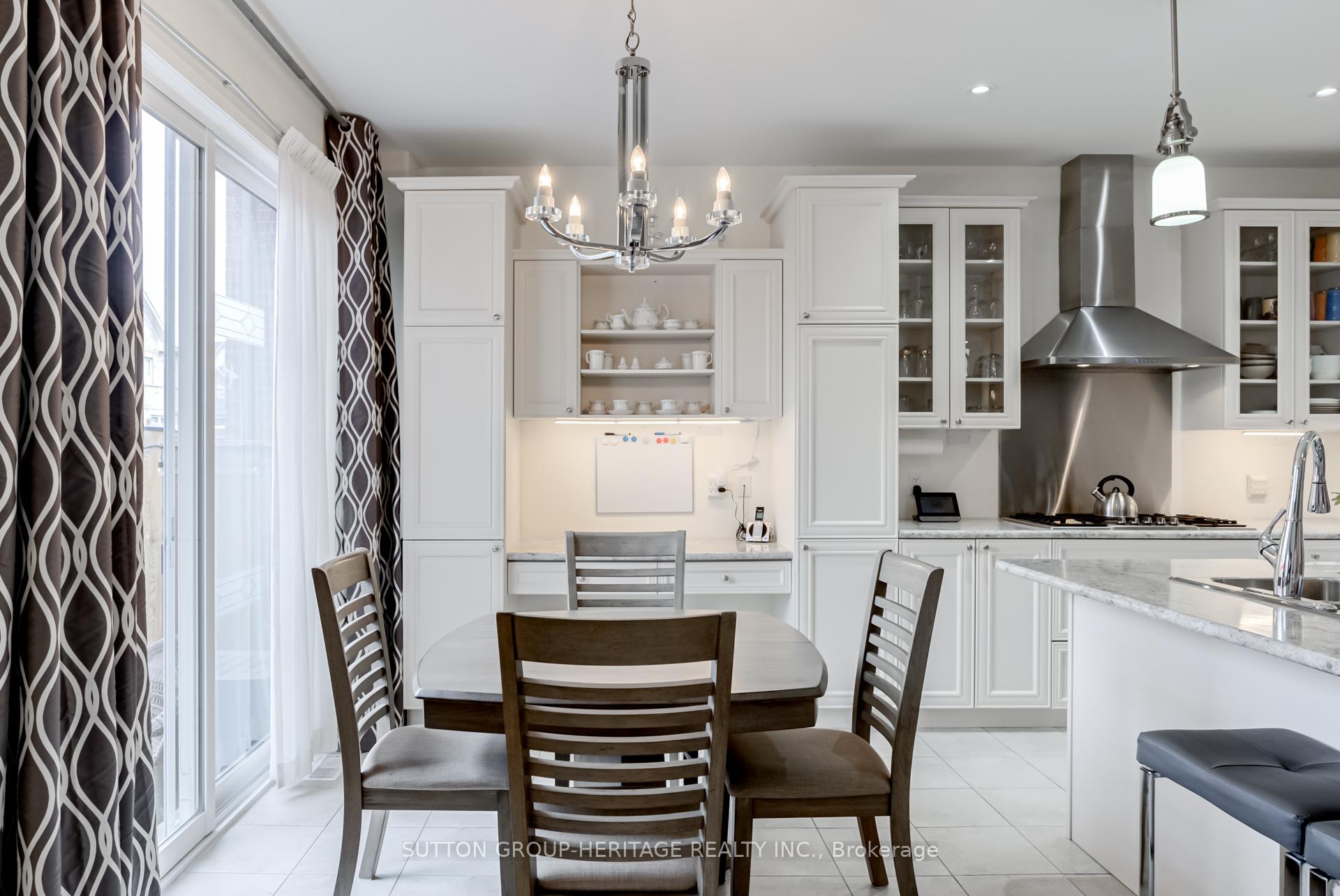 Photo 17 of 162 Ice Palace Crescent E, Oshawa, Windfields — HOMEH