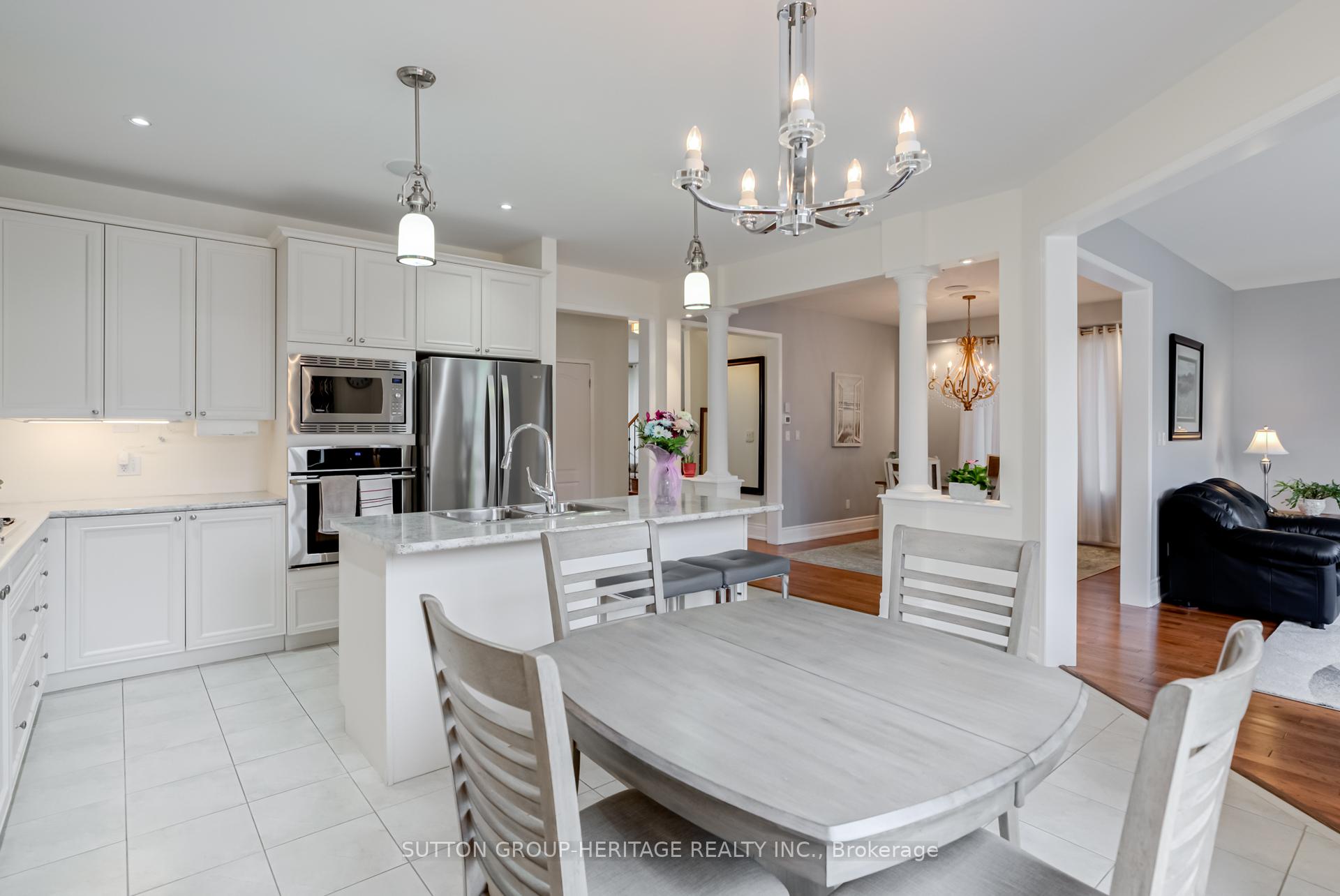 Photo 12 of 162 Ice Palace Crescent E, Oshawa, Windfields — HOMEH